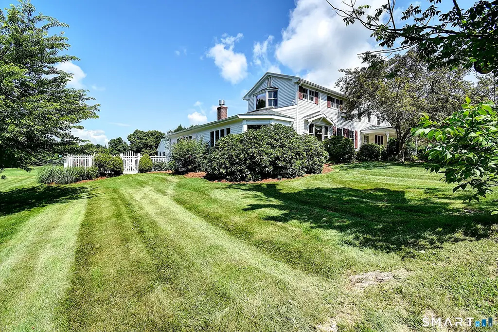 56 Old Farms Road, Willington