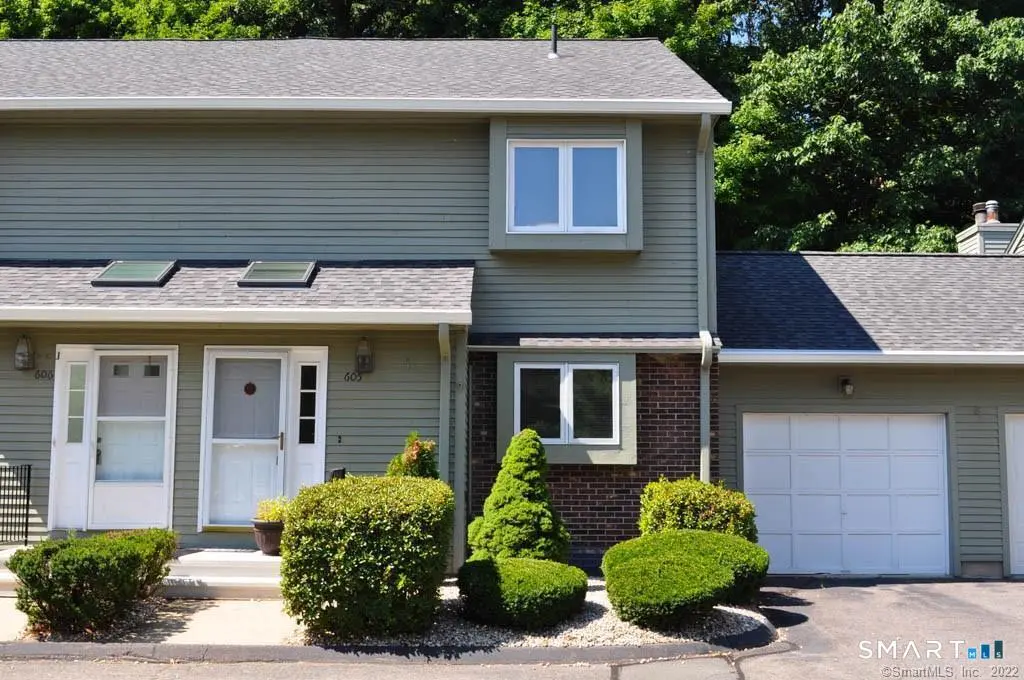 605 Sand Stone Drive 605, South Windsor