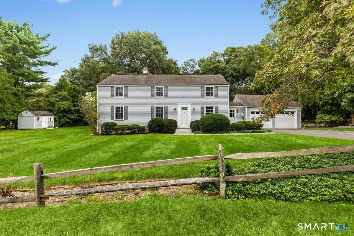 27 White Oak Shade Lane, New Canaan