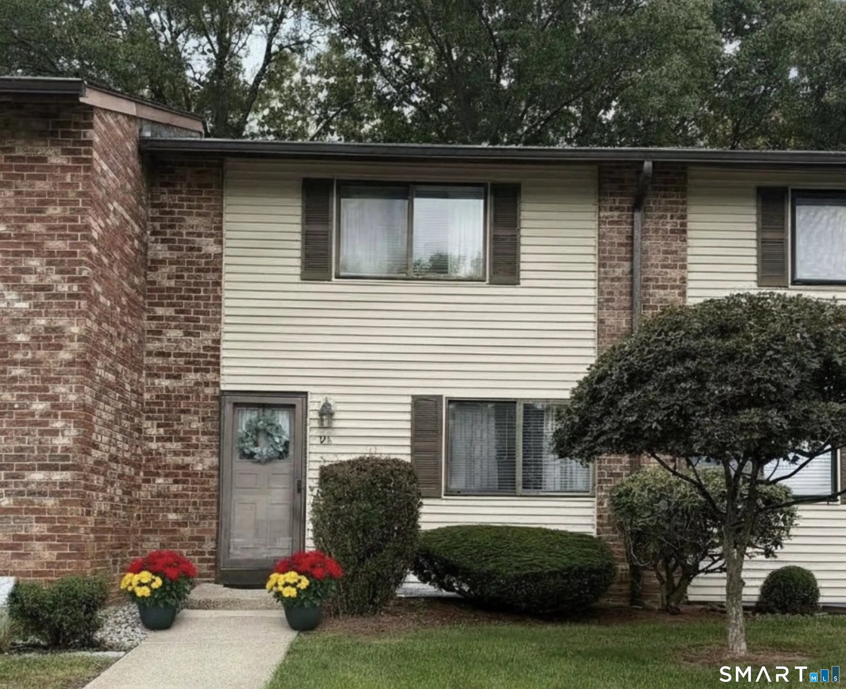 96 Coronado Drive 96, Newington