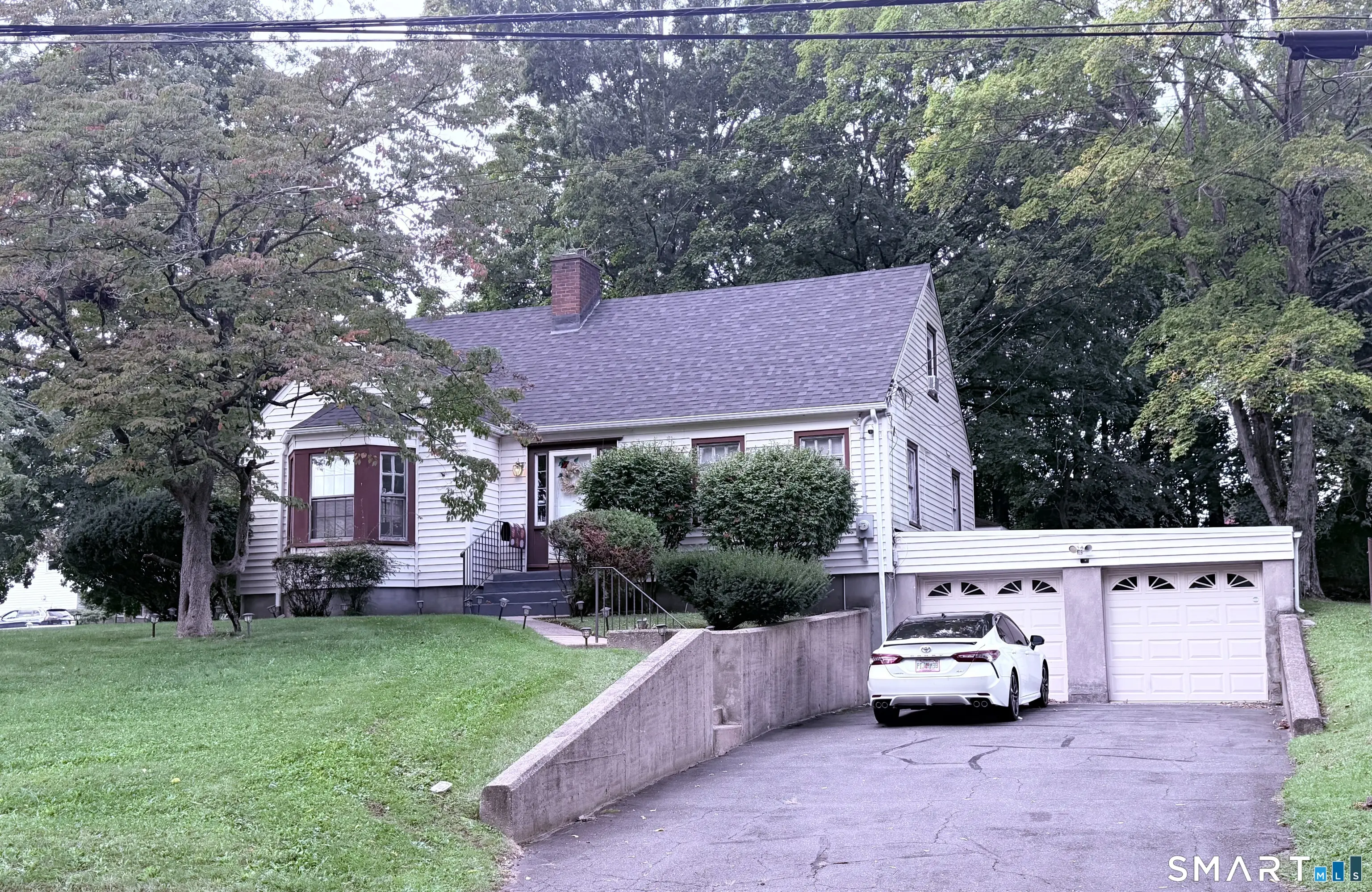 6 Paradise Avenue, Hamden