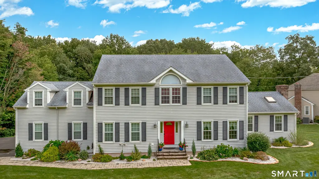 16 Benham Hill Place, Hamden
