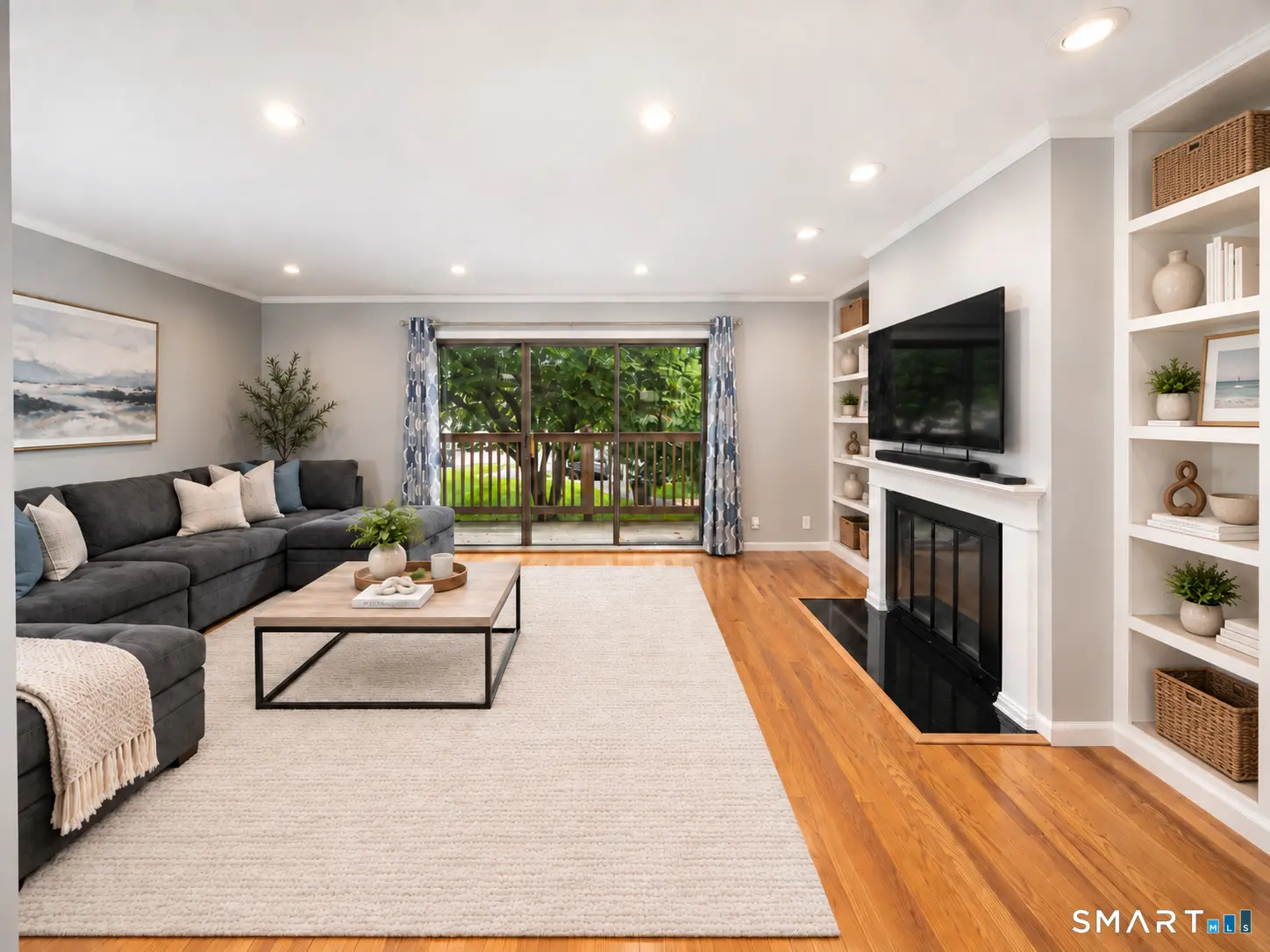 237 Strawberry Hill Avenue 37, Stamford