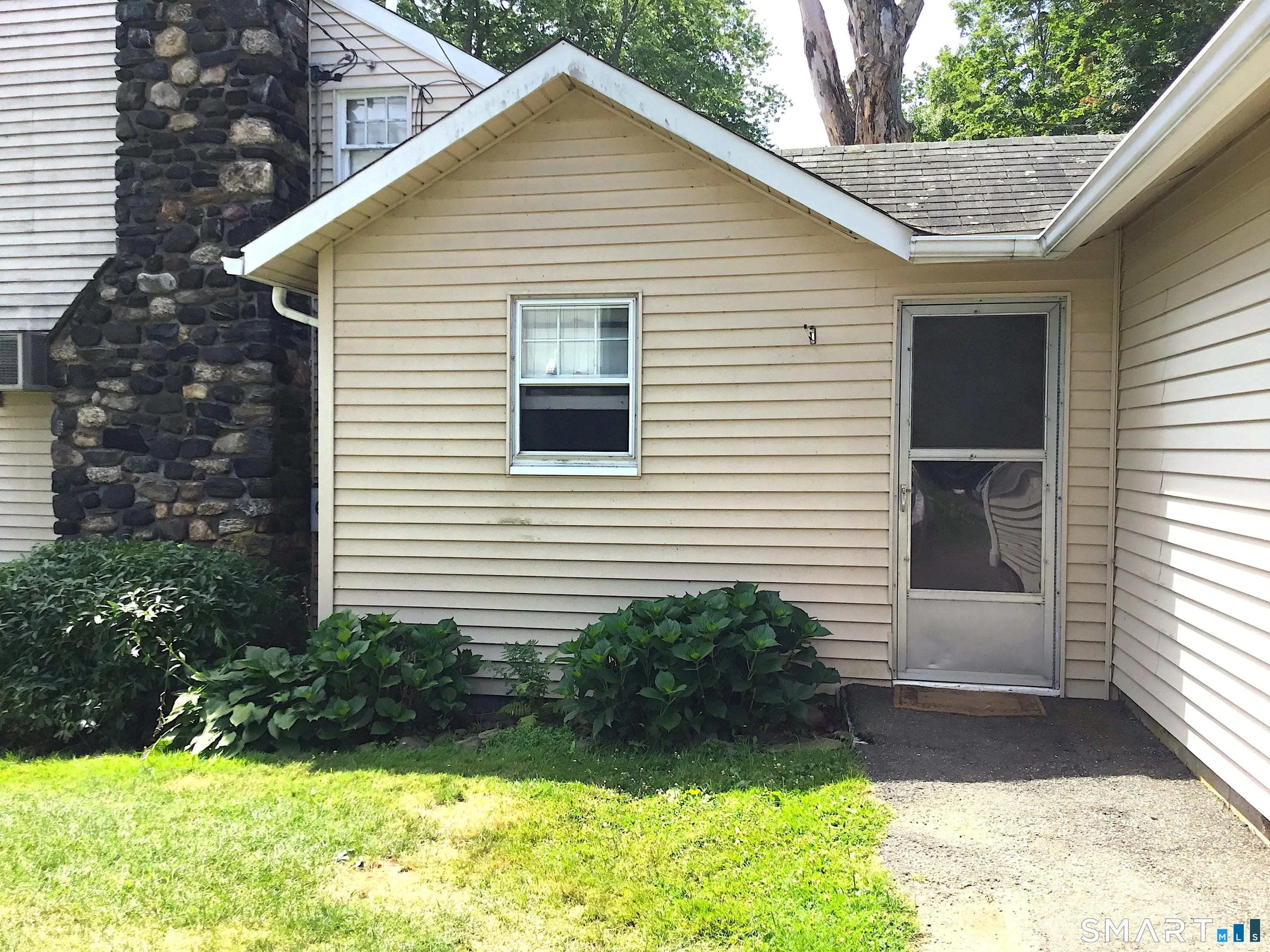 18 East Lane, New Fairfield