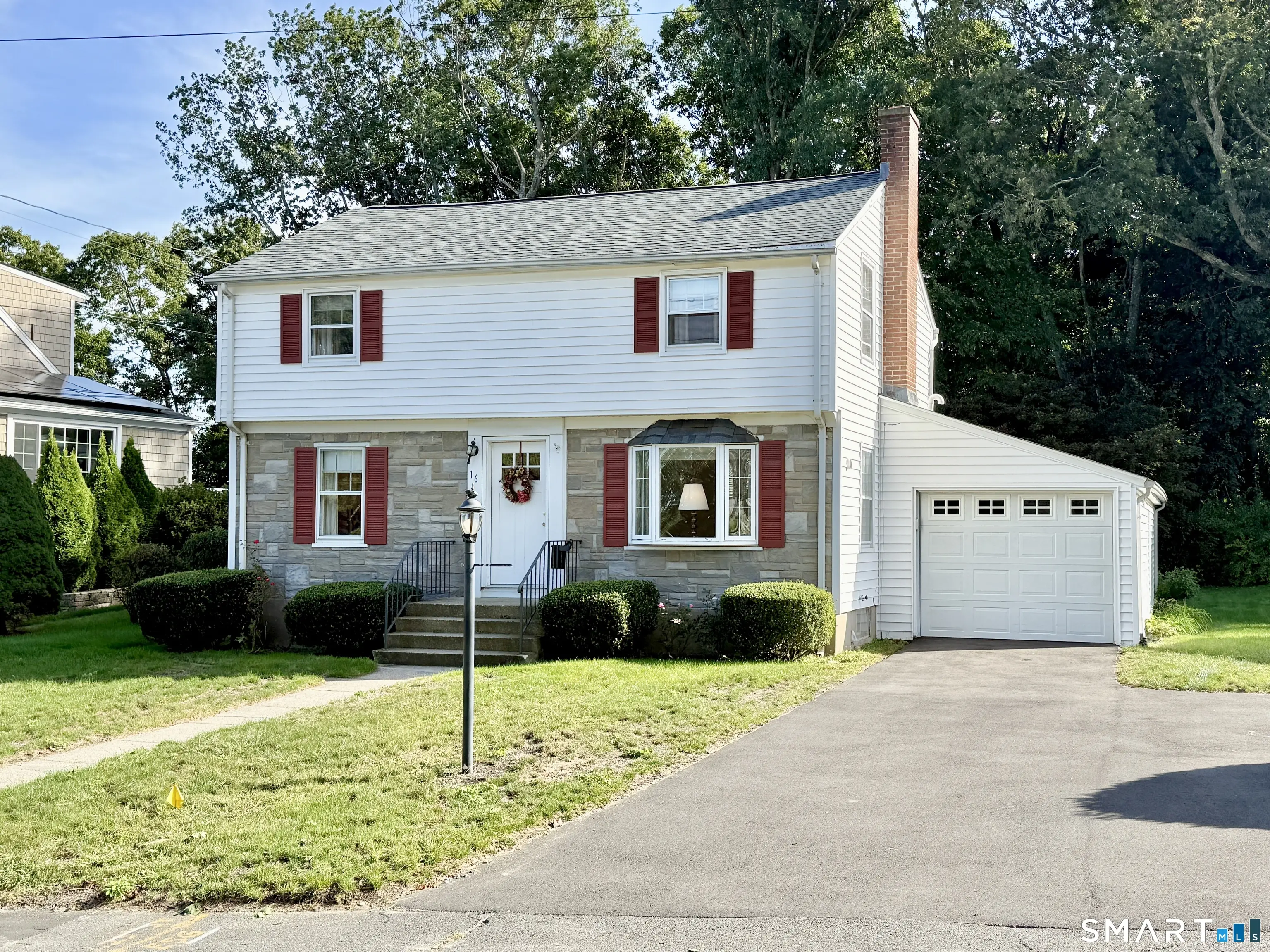 16 Aron Avenue, Waterbury