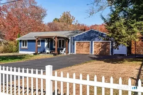144 Pond Circle, Glastonbury
