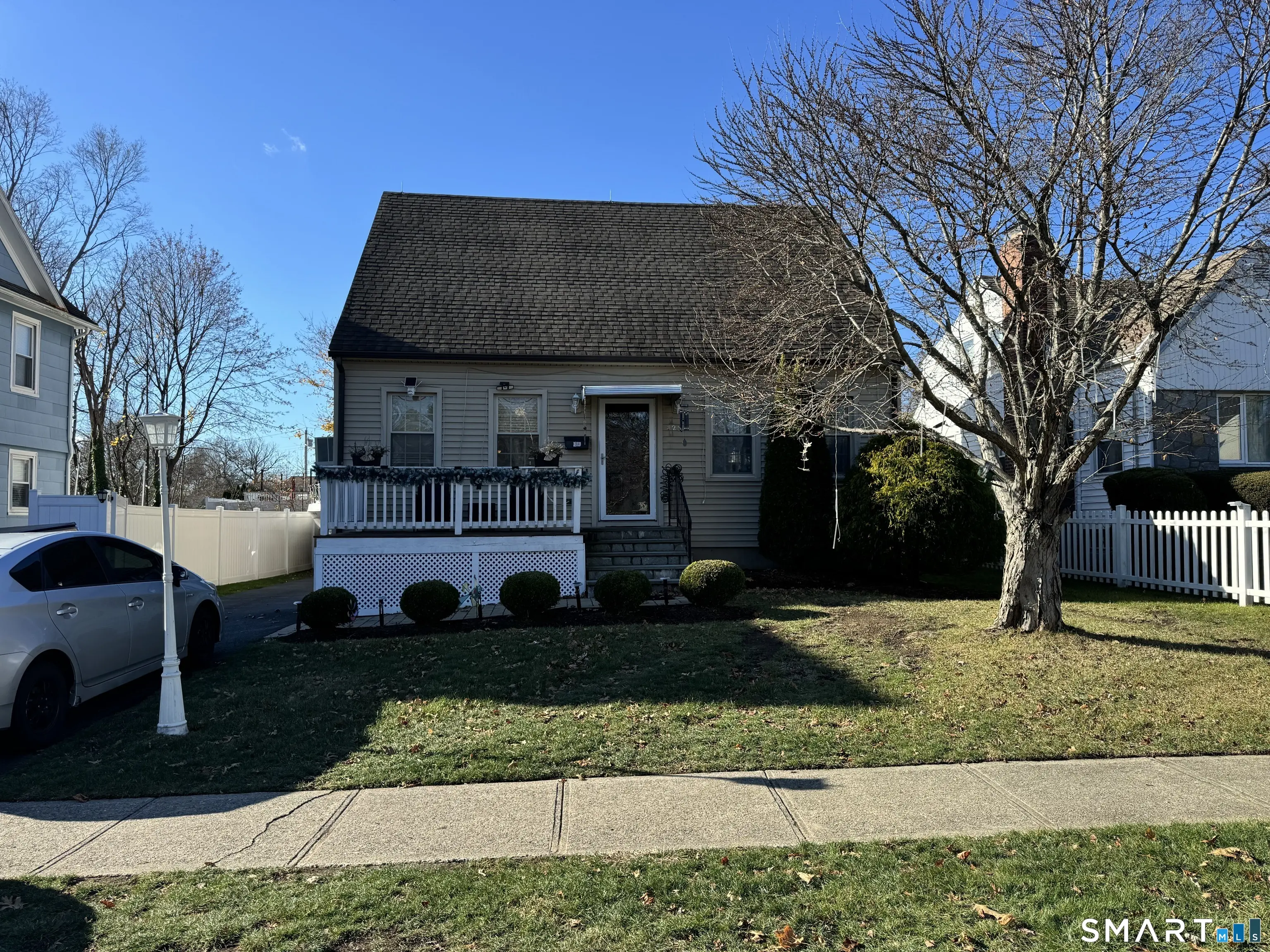 425 Huntington Road, Stratford