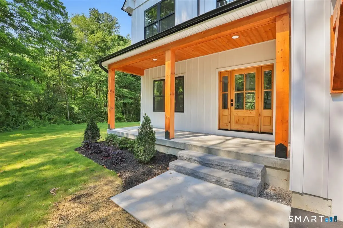 29 Ashford Road, Eastford