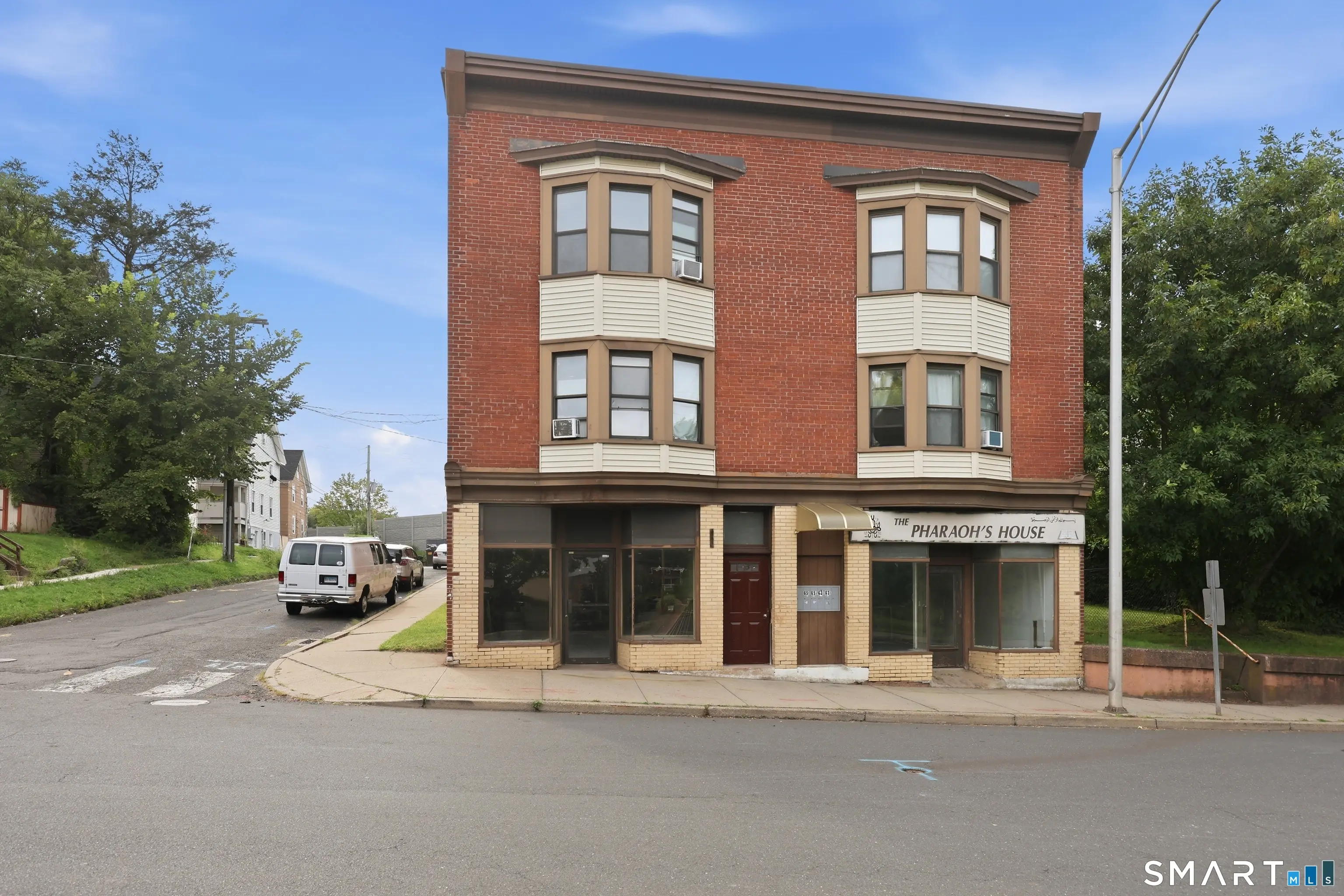 61 East Main Street, Middletown