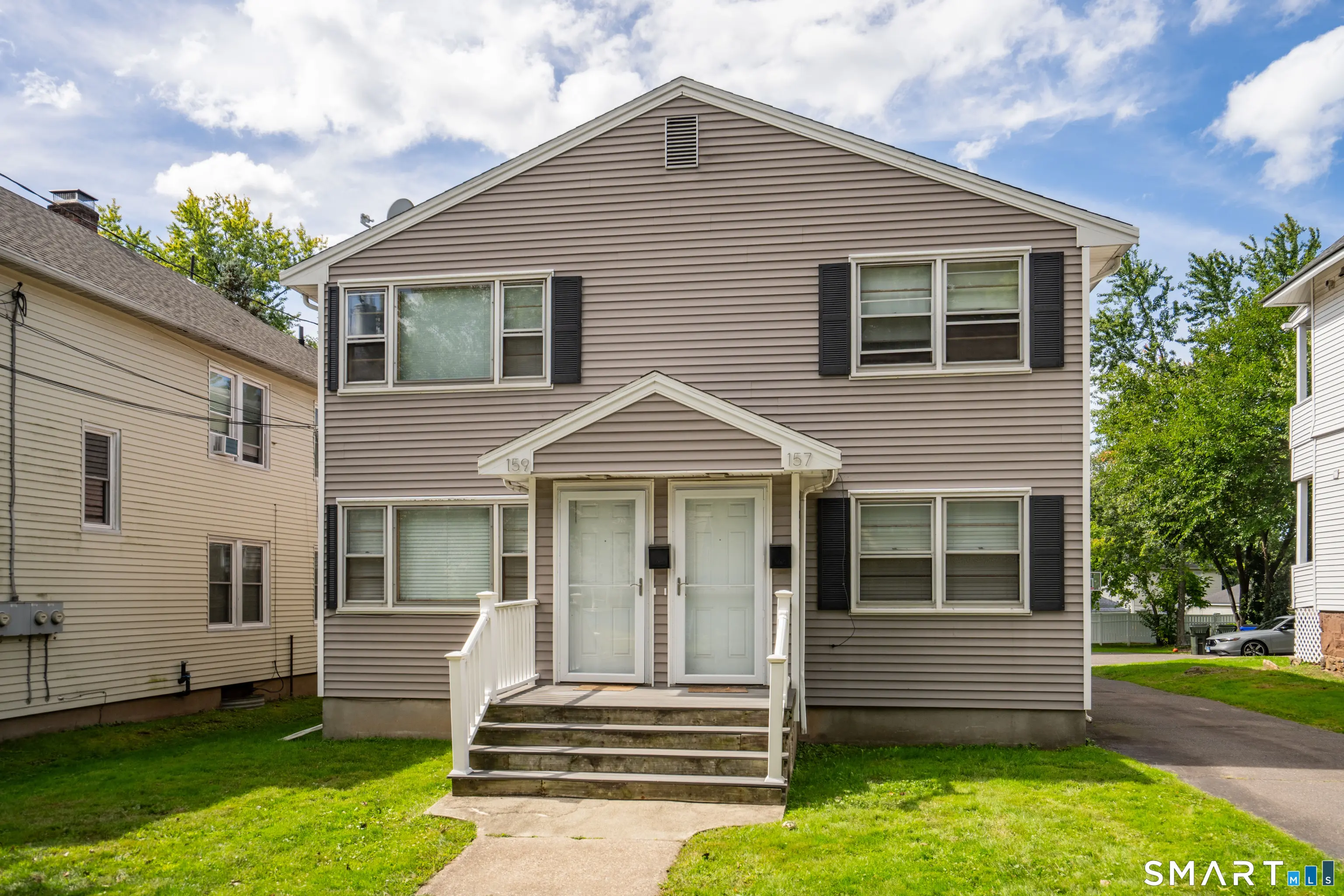 157 Quaker Lane South, West Hartford