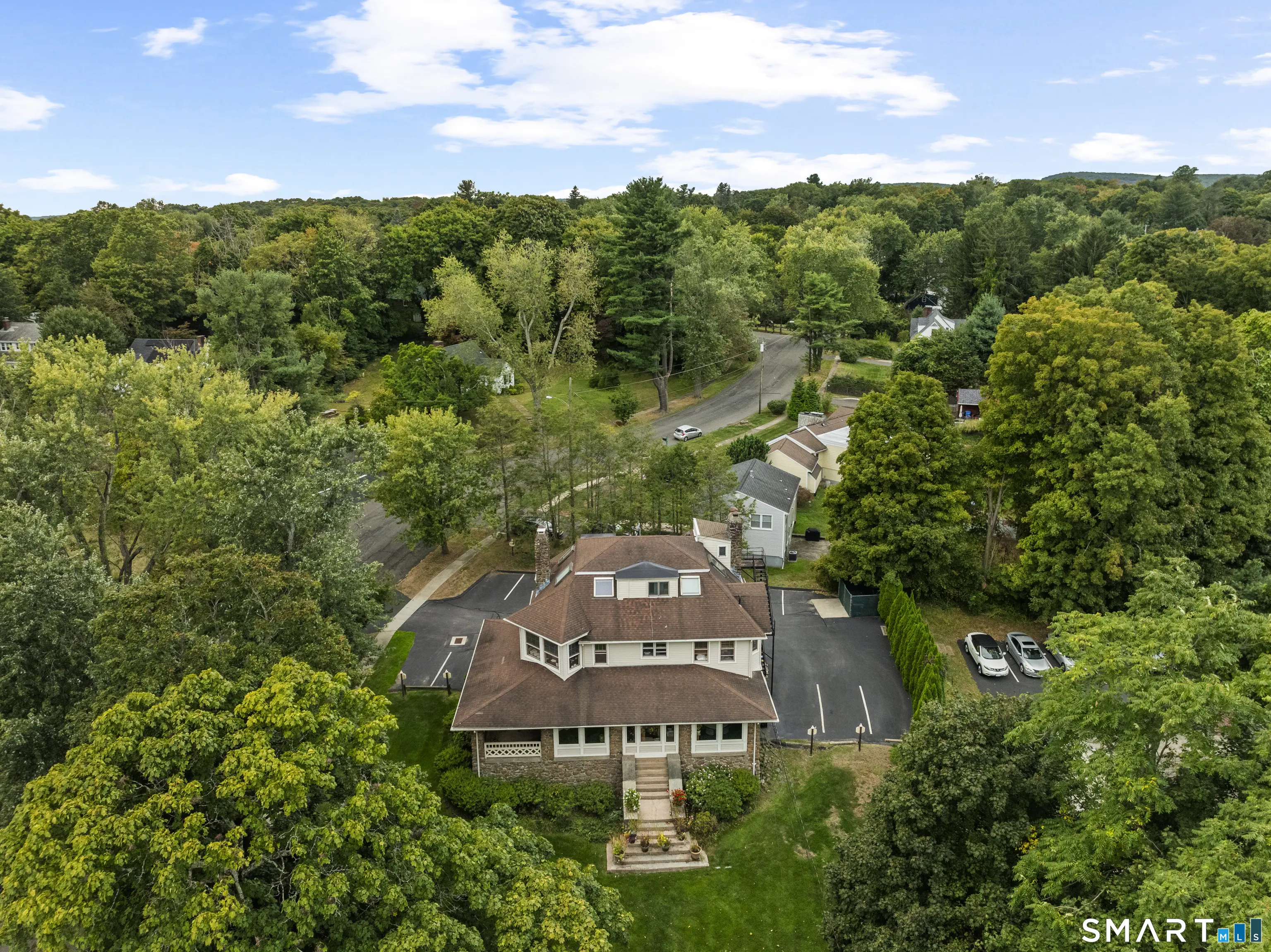 2750 Whitney Avenue, Hamden