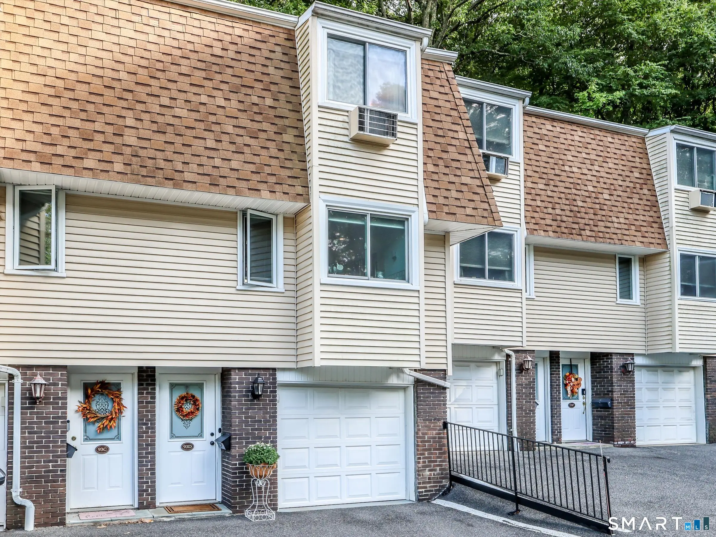 93 Chestnut Street D, Bethel