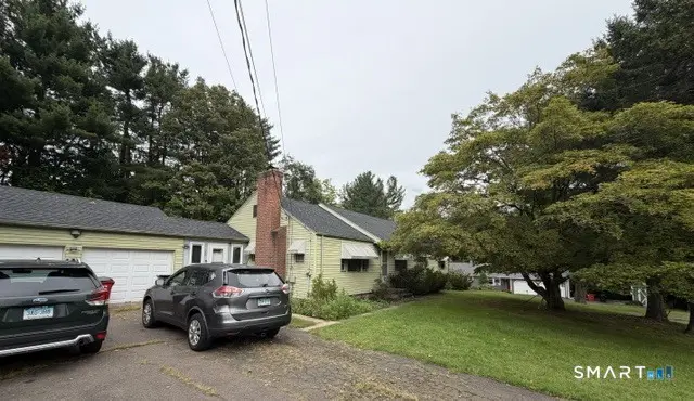 28 Eastview Terrace, Meriden