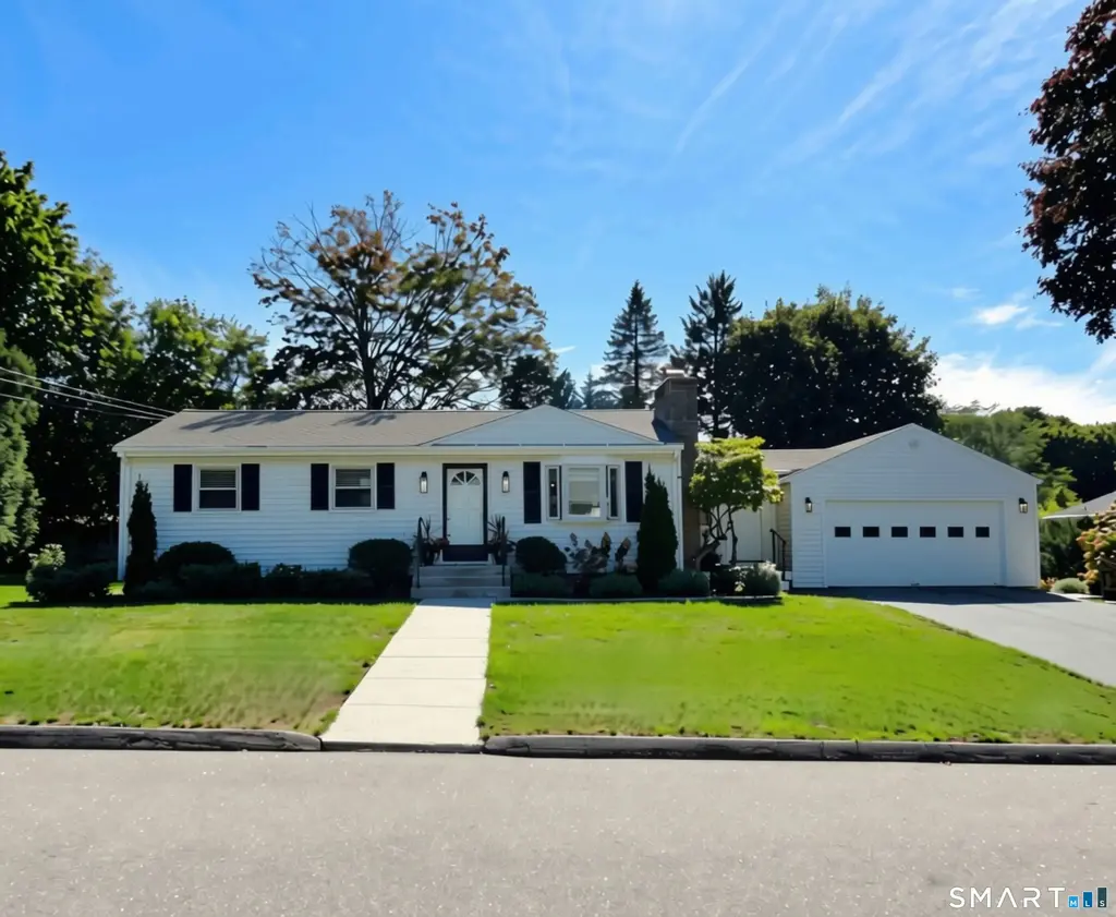 24 Rossie Street, Stonington