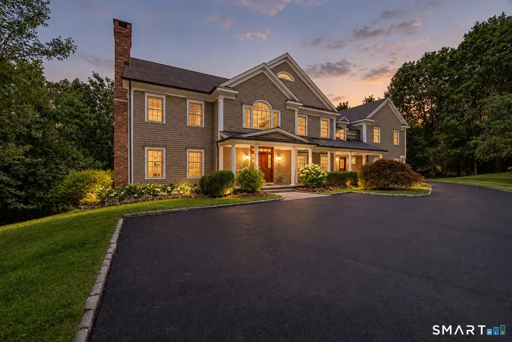 14 Powder Horn Hill Road, Wilton