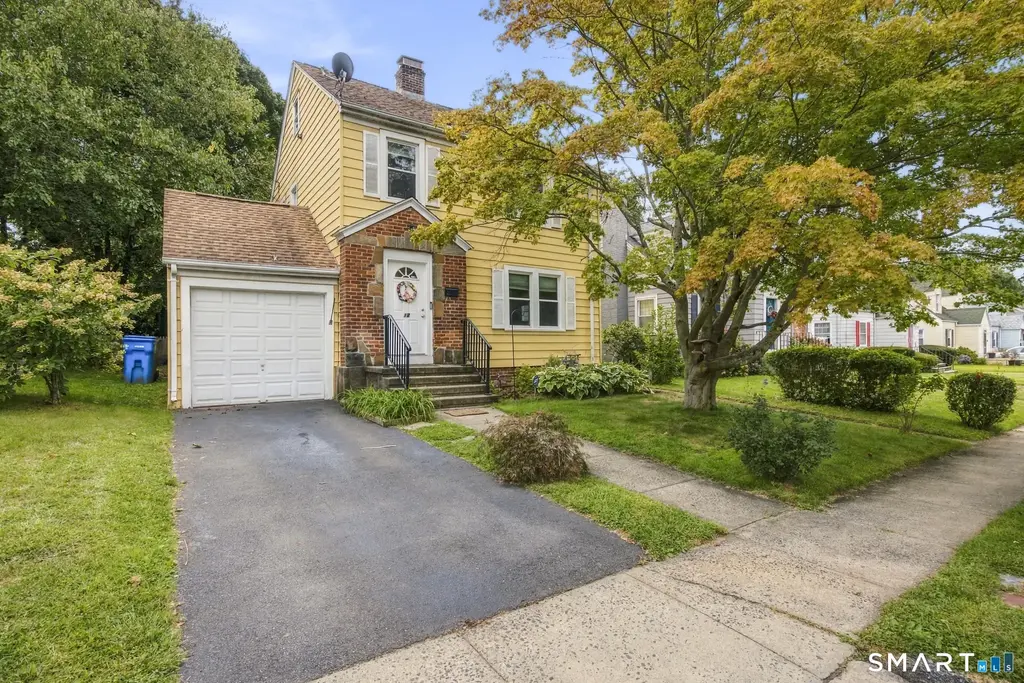12 West Helen Street, Hamden