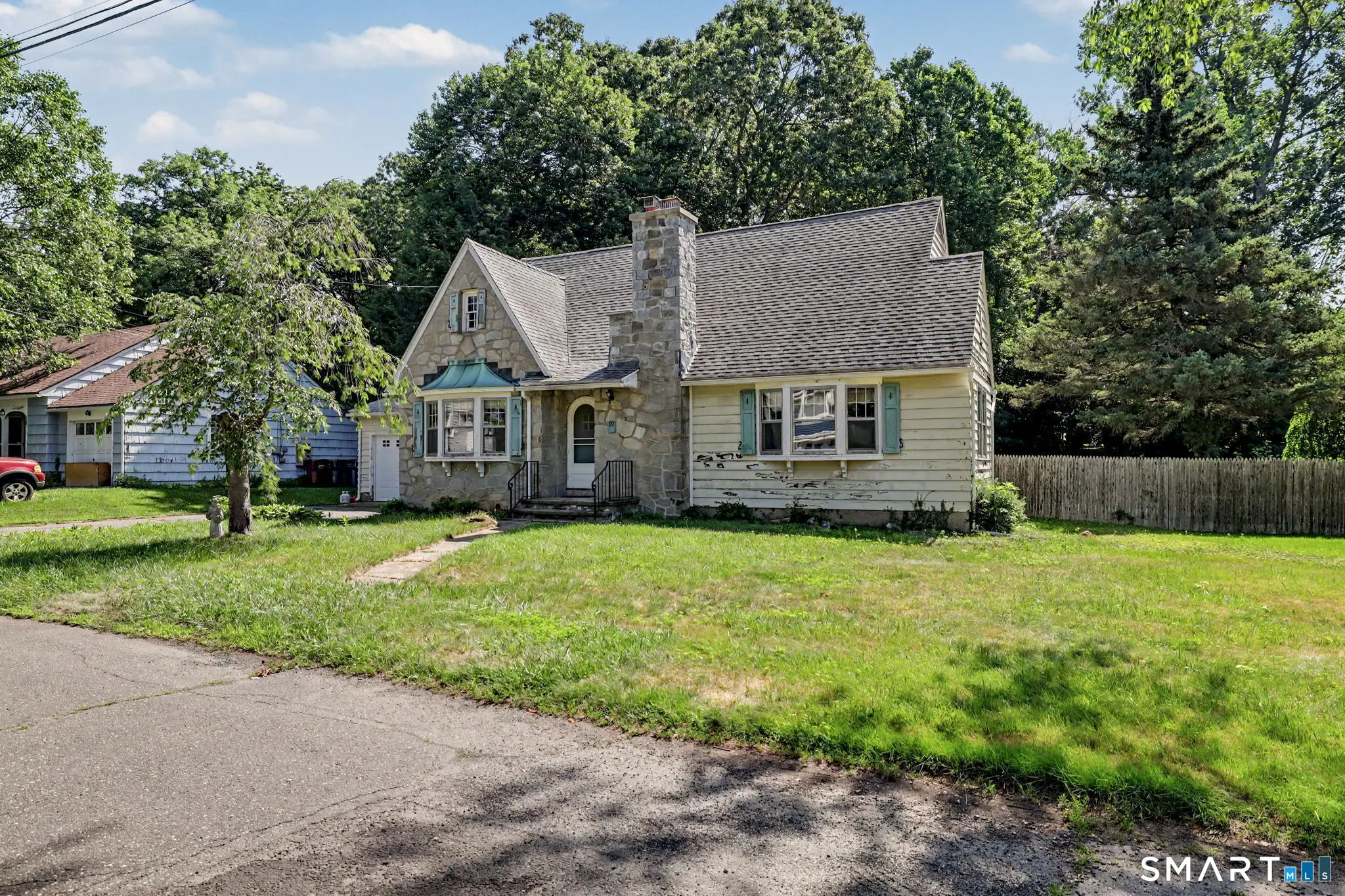99 Homestead Avenue, Naugatuck