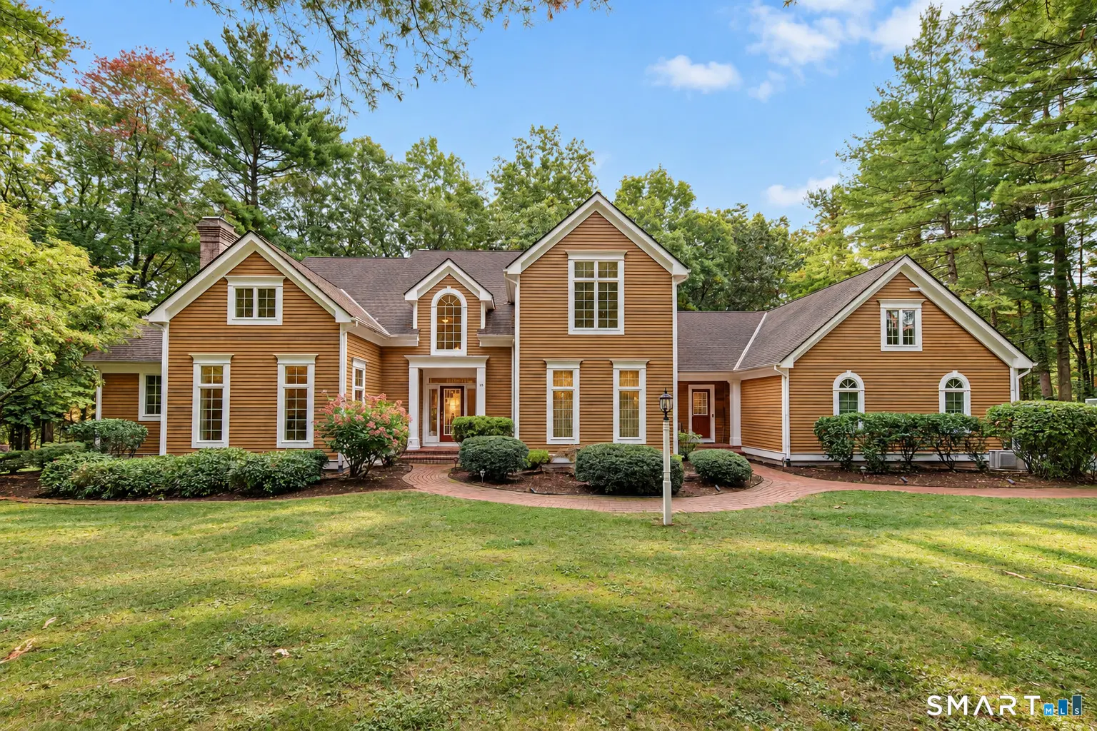 10 Whitman Pond Road, Simsbury
