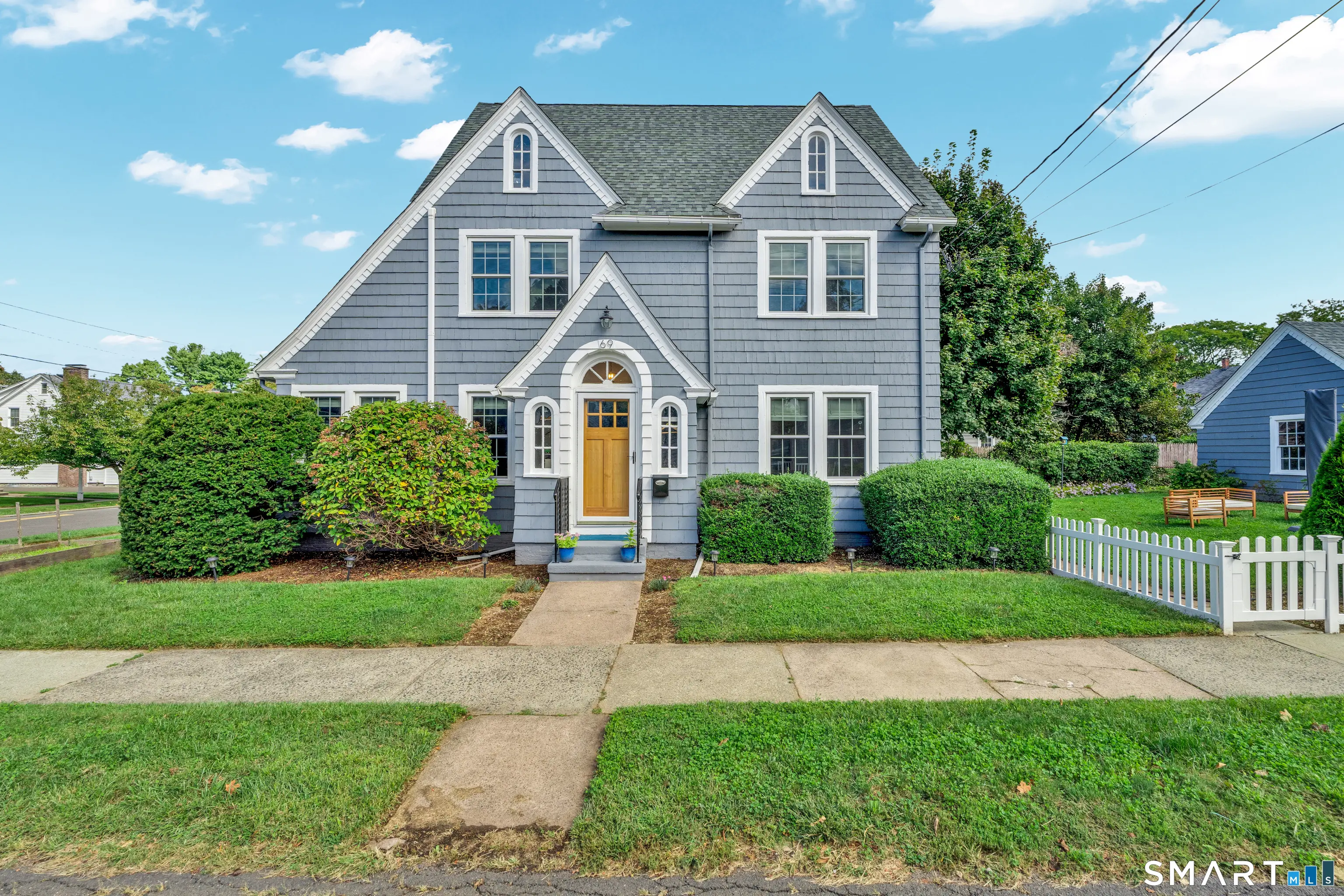 69 Ardmore Street, Hamden