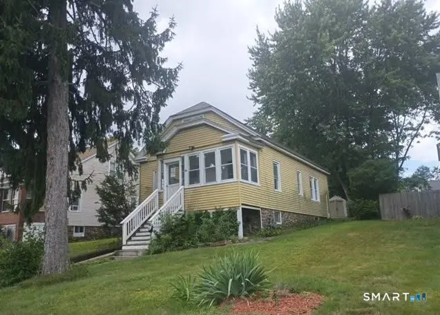 75 Wacona Avenue, Waterbury