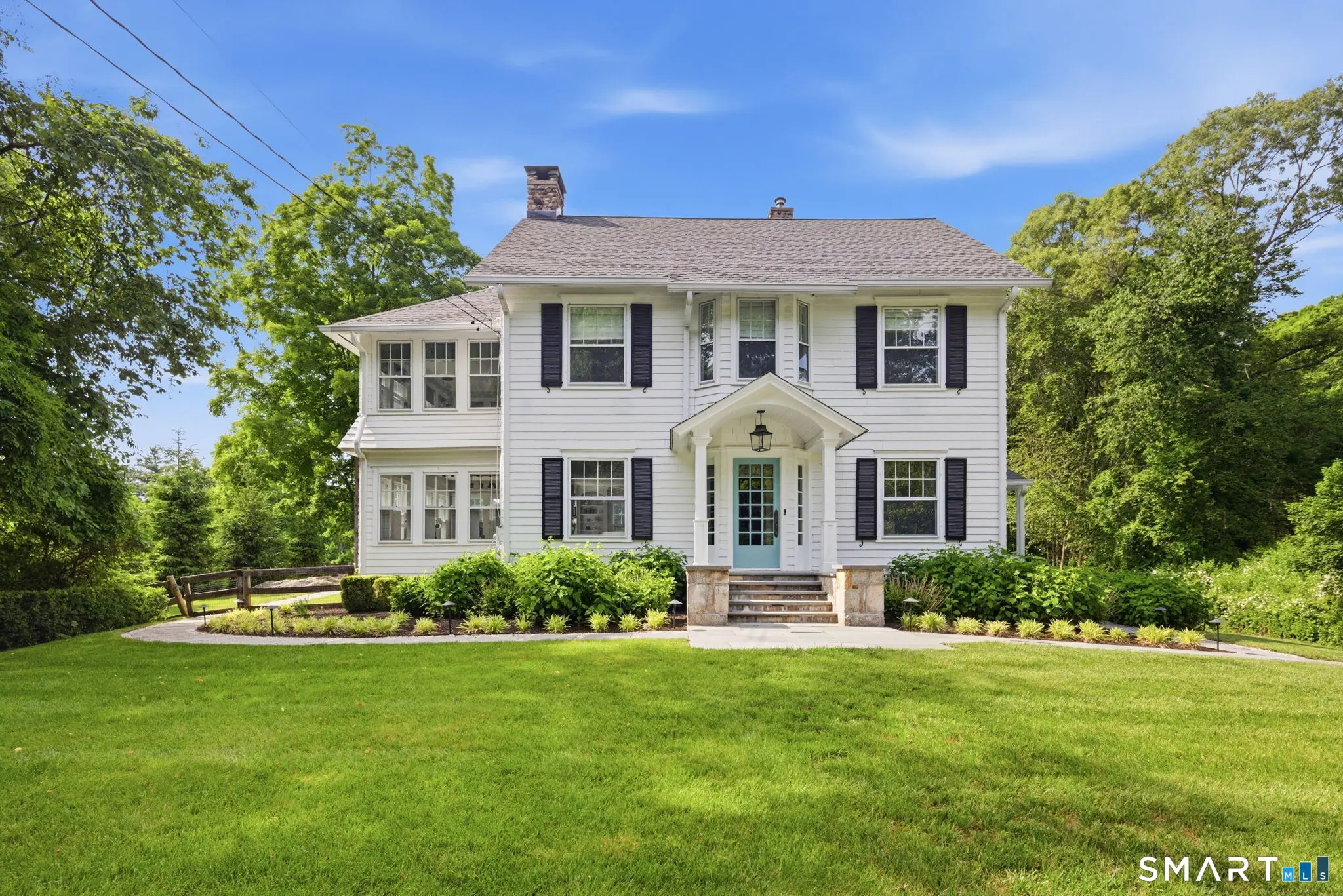207 Redding Road, Redding