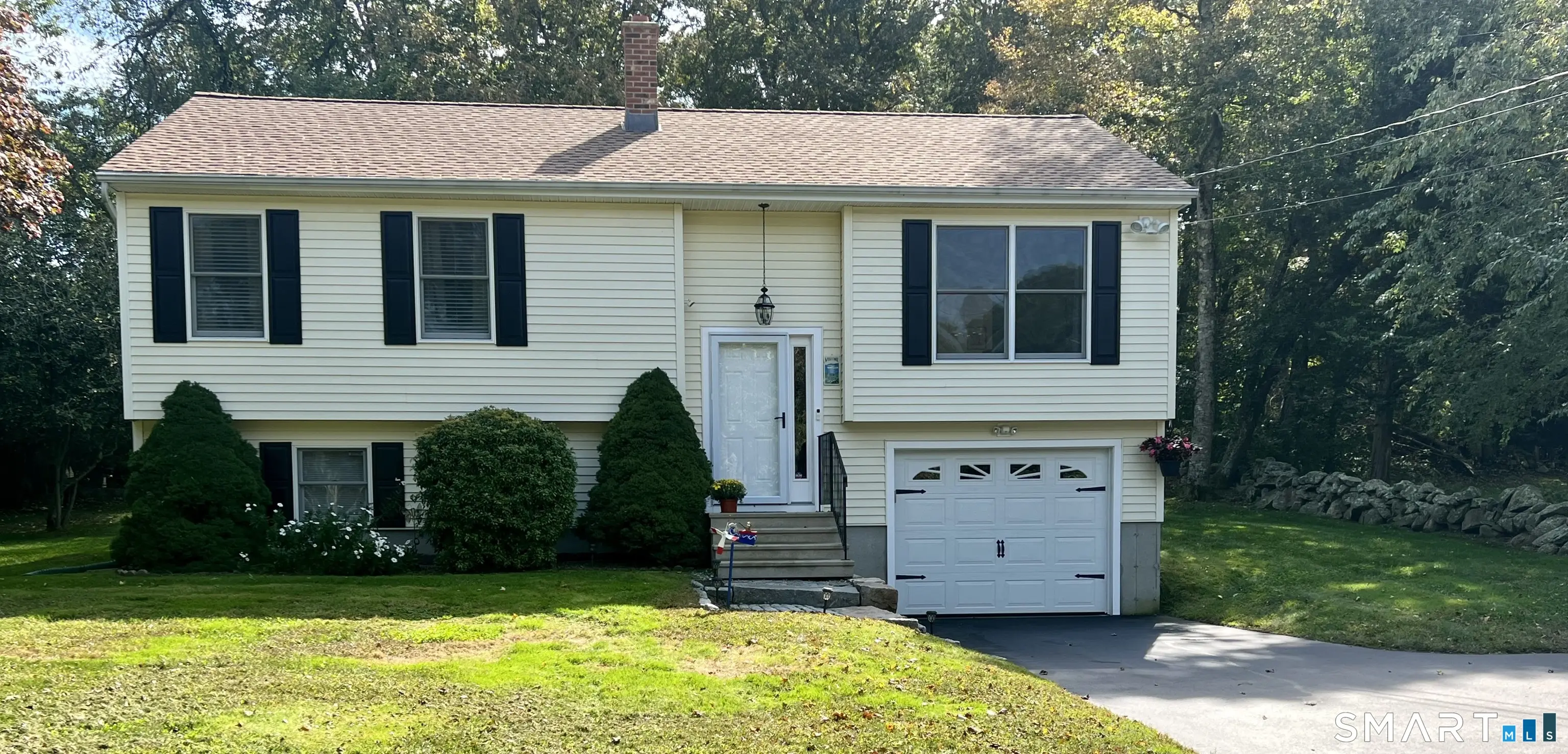 75 Mary Hall Road, Stonington