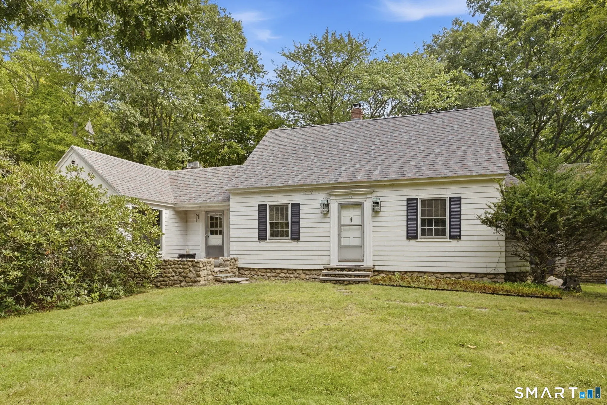 98 Mott Hill Road, East Hampton