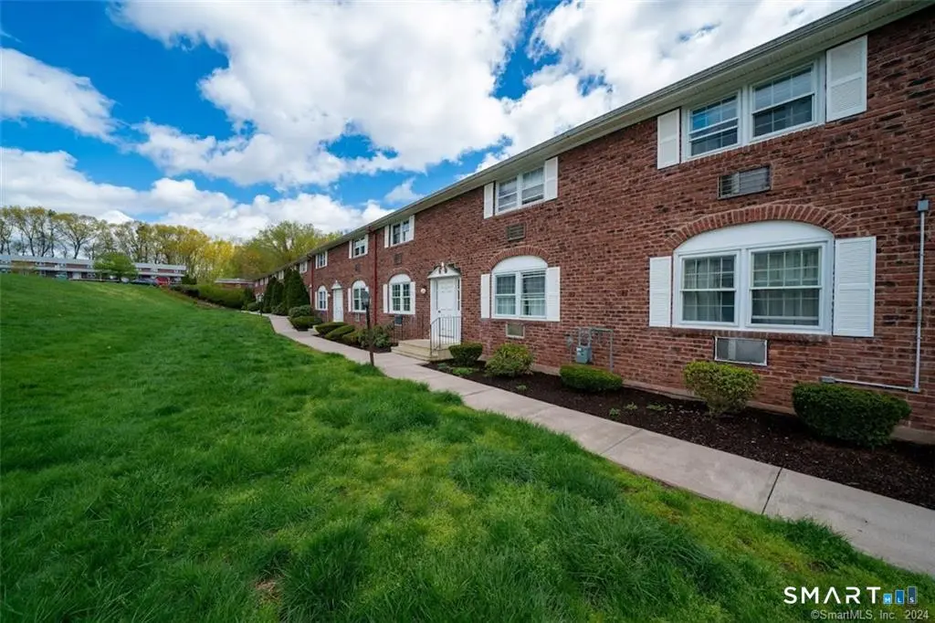201 Regan Road 4b, Vernon