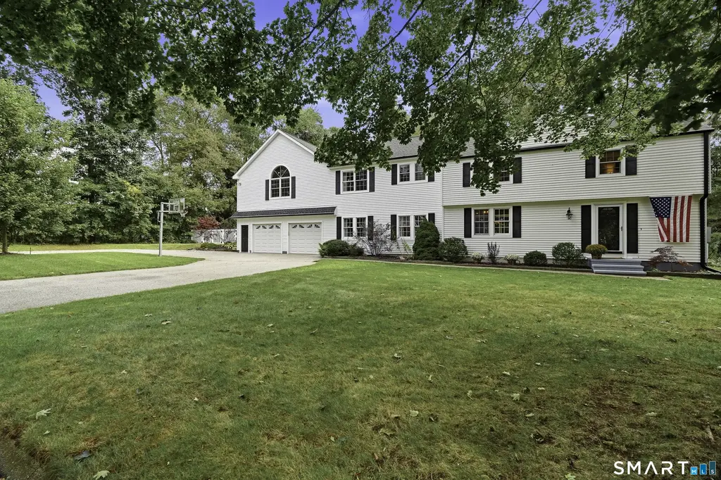 2 Dogwood Drive, Old Lyme