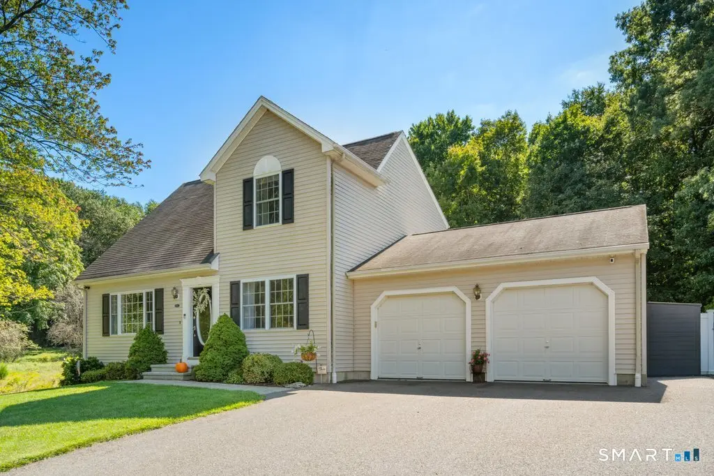 633 May Street, Naugatuck
