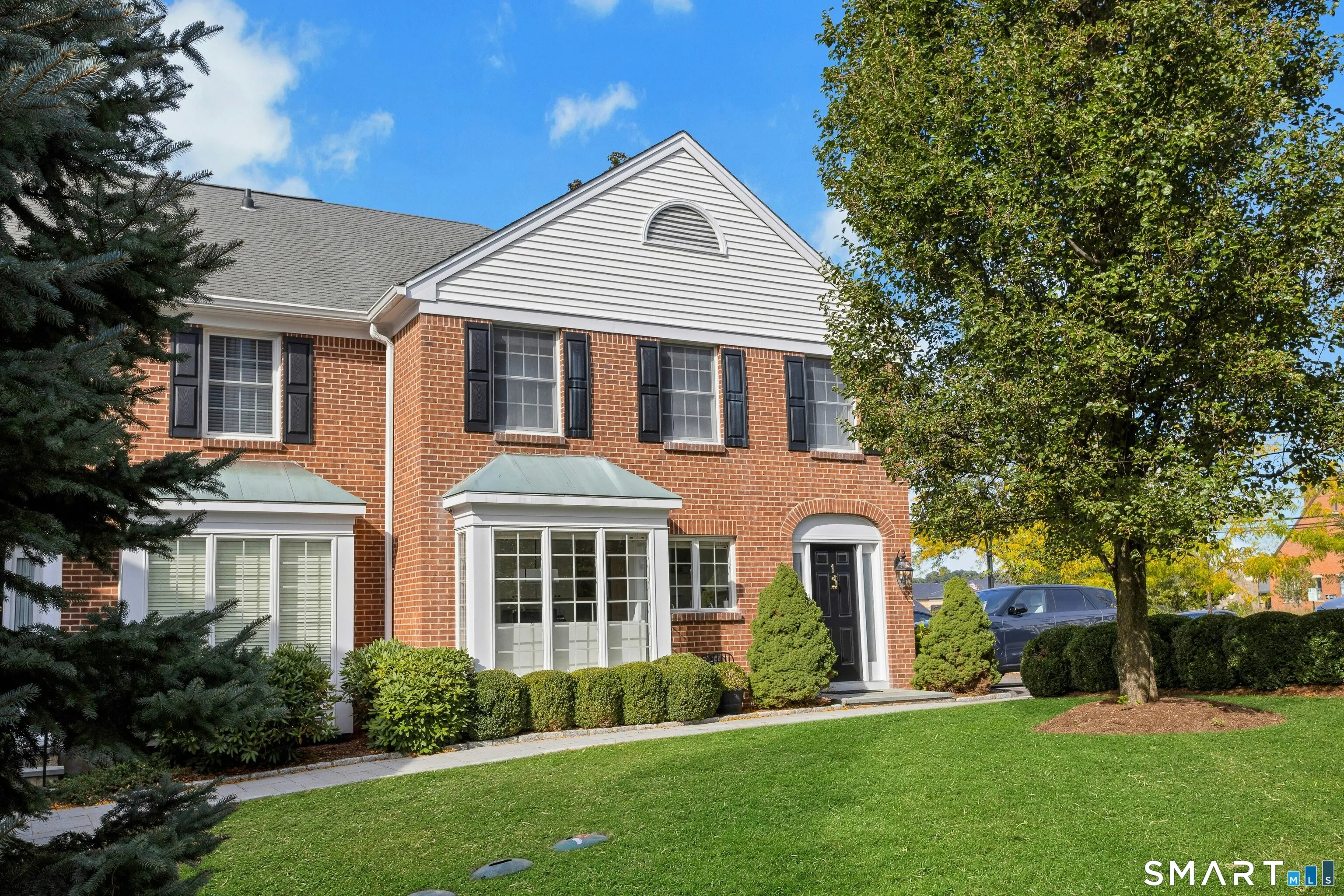 1 Maple Street 1, New Canaan