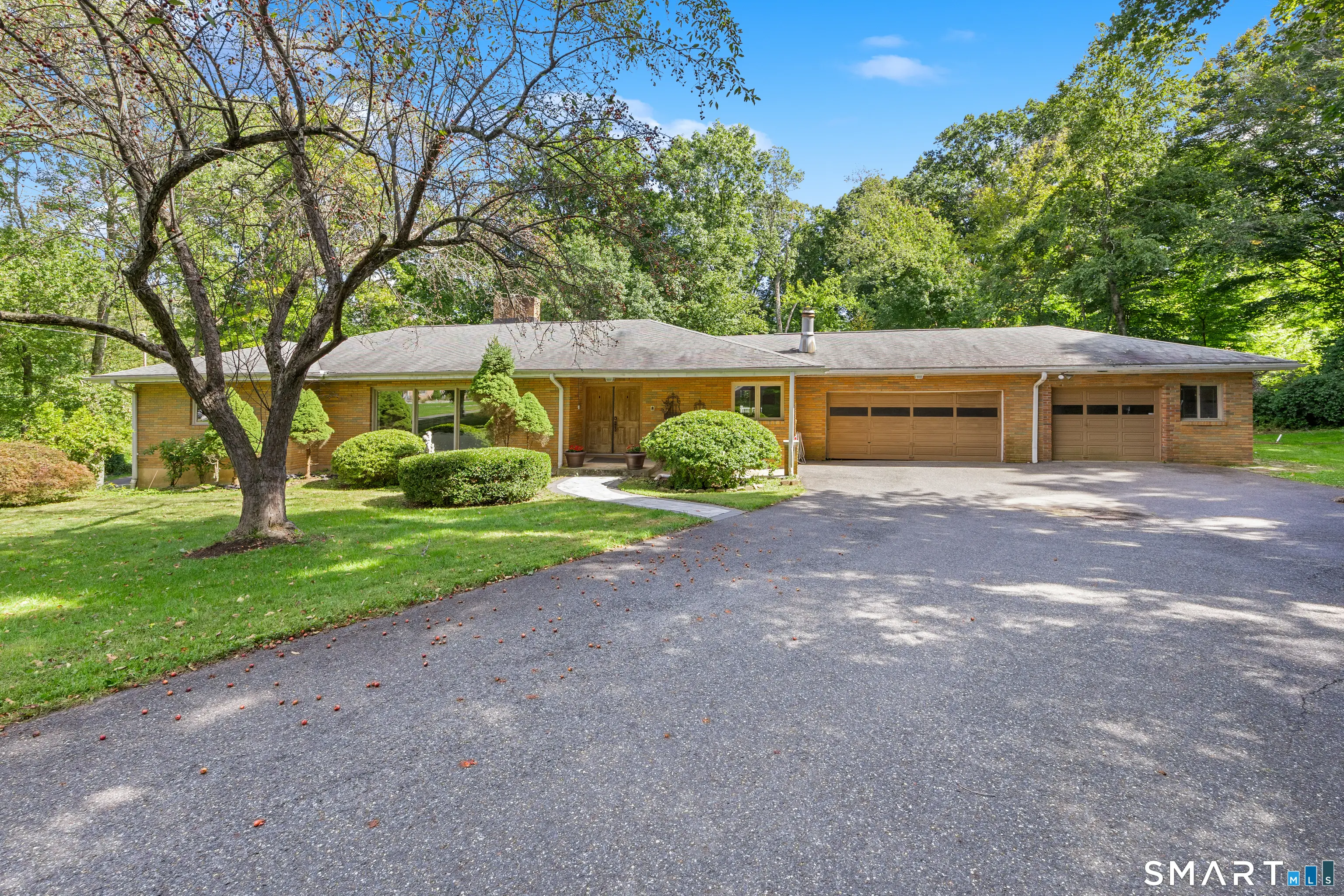 25 Juniper Road, Middlebury
