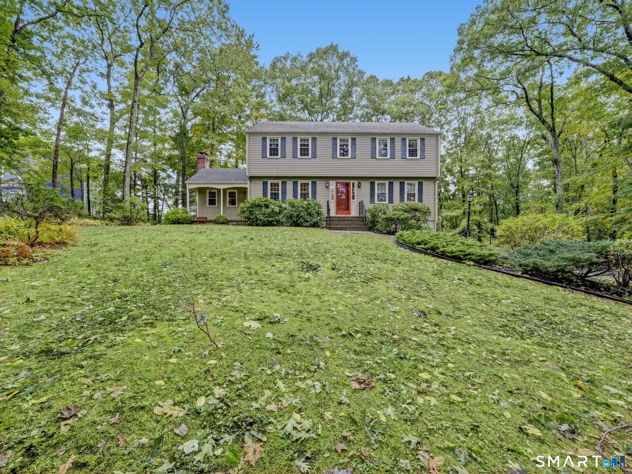 15 Birch Knoll Road, Canton