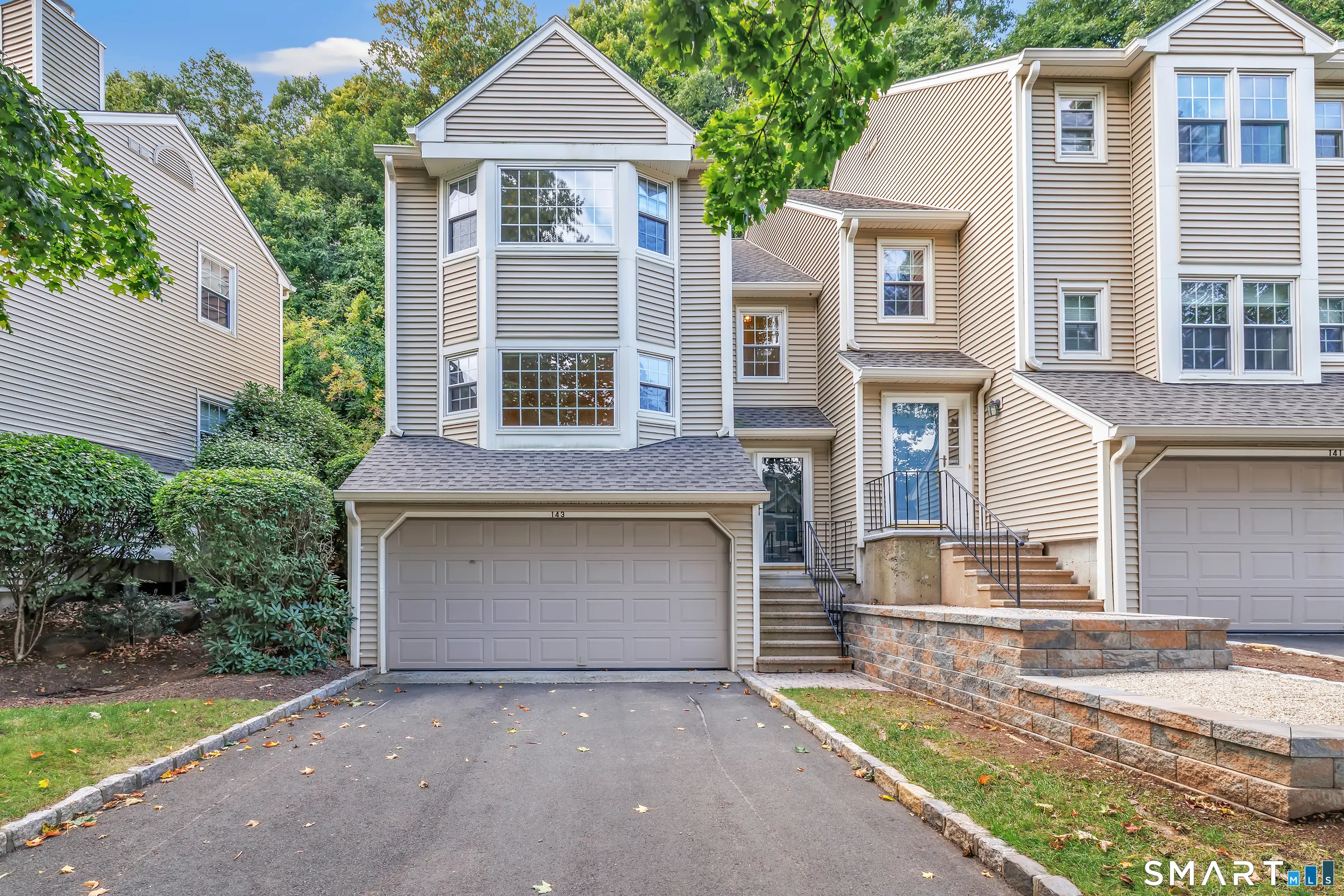 143 Governor Trumbull Way 143, Trumbull