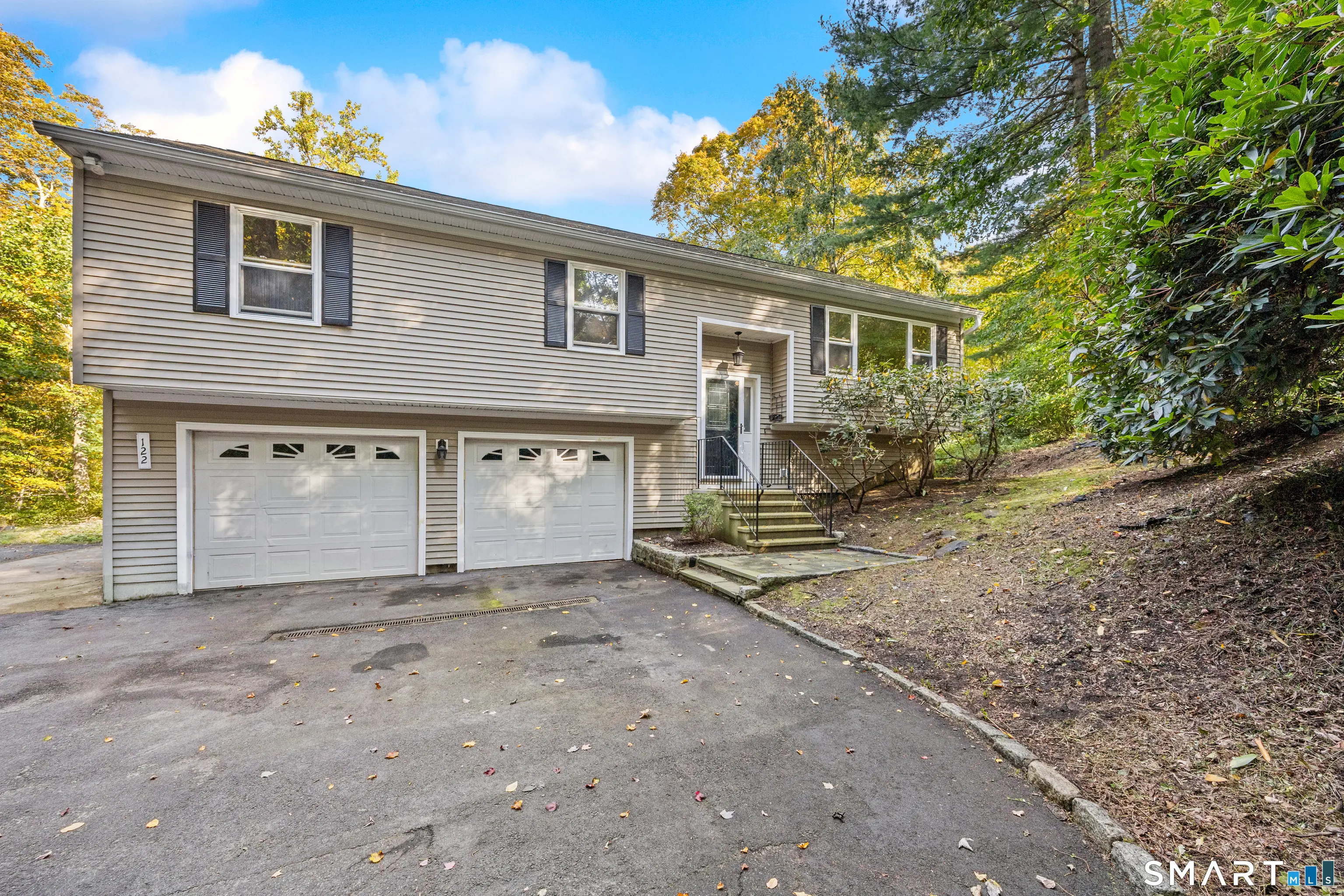 122 Maple Hill Road, Naugatuck