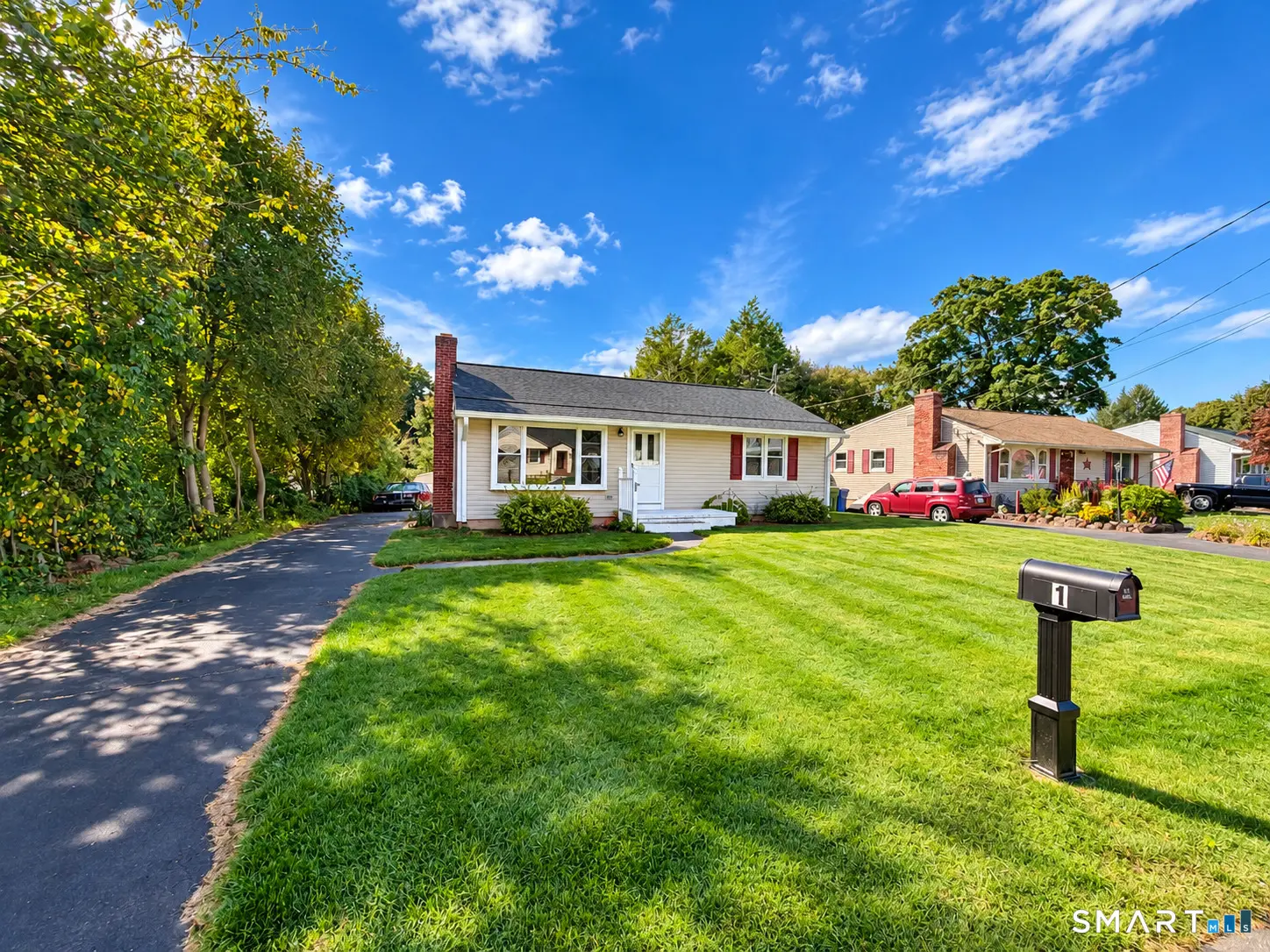 1 Lois Avenue, Southington
