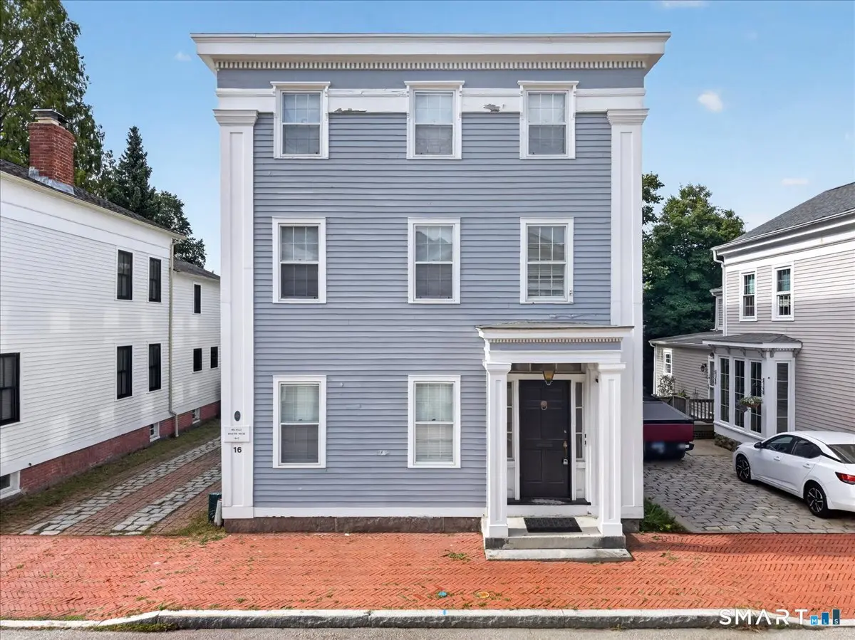 16 Starr Street, New London