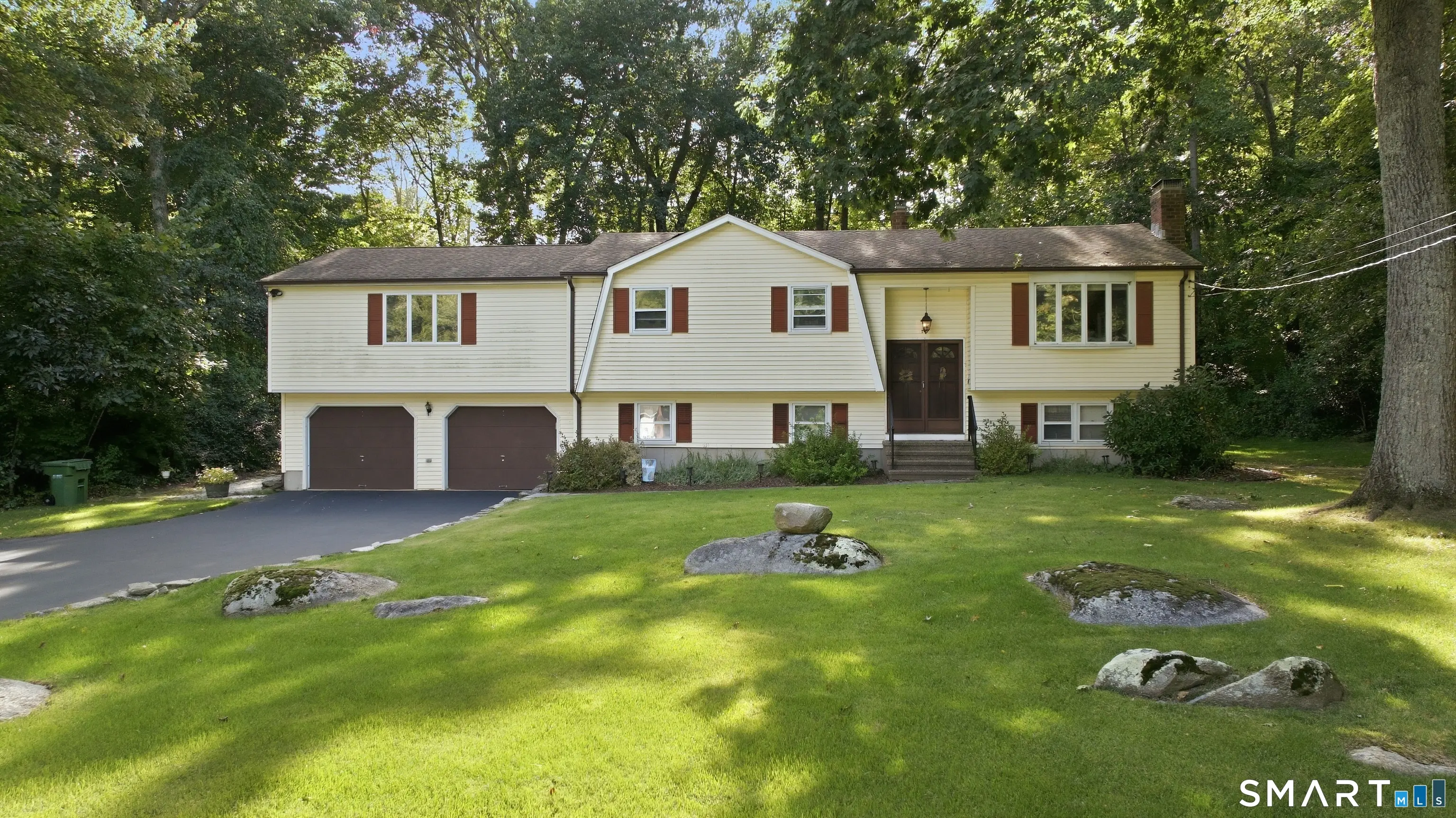 19 Crestwood Drive, East Hampton