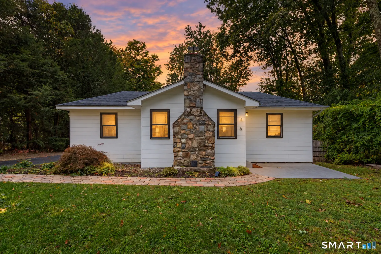 6 Indian Avenue, Danbury