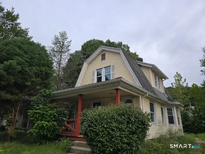 18 Huntingdon Place, Waterbury