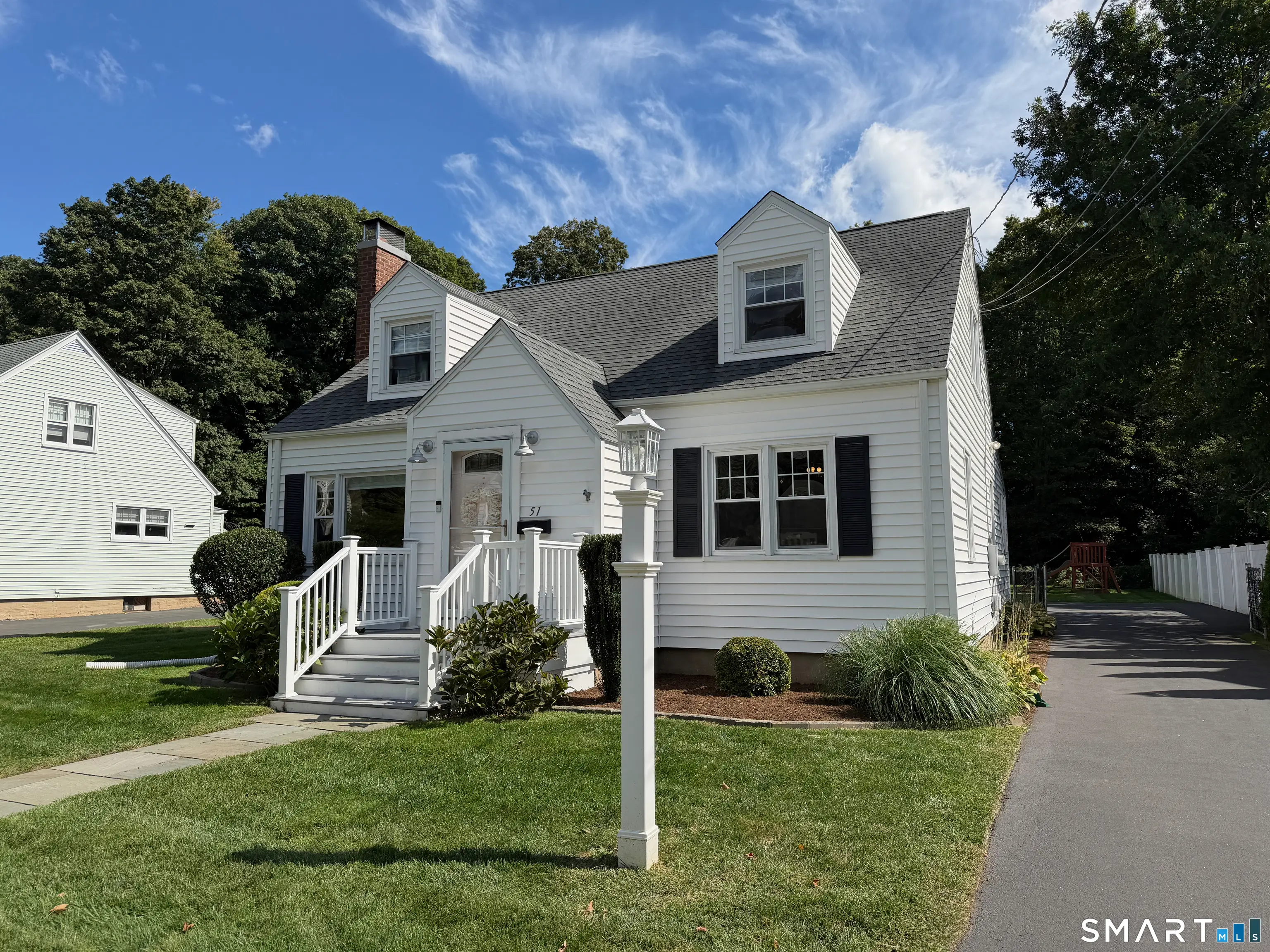 51 Home Place, Branford