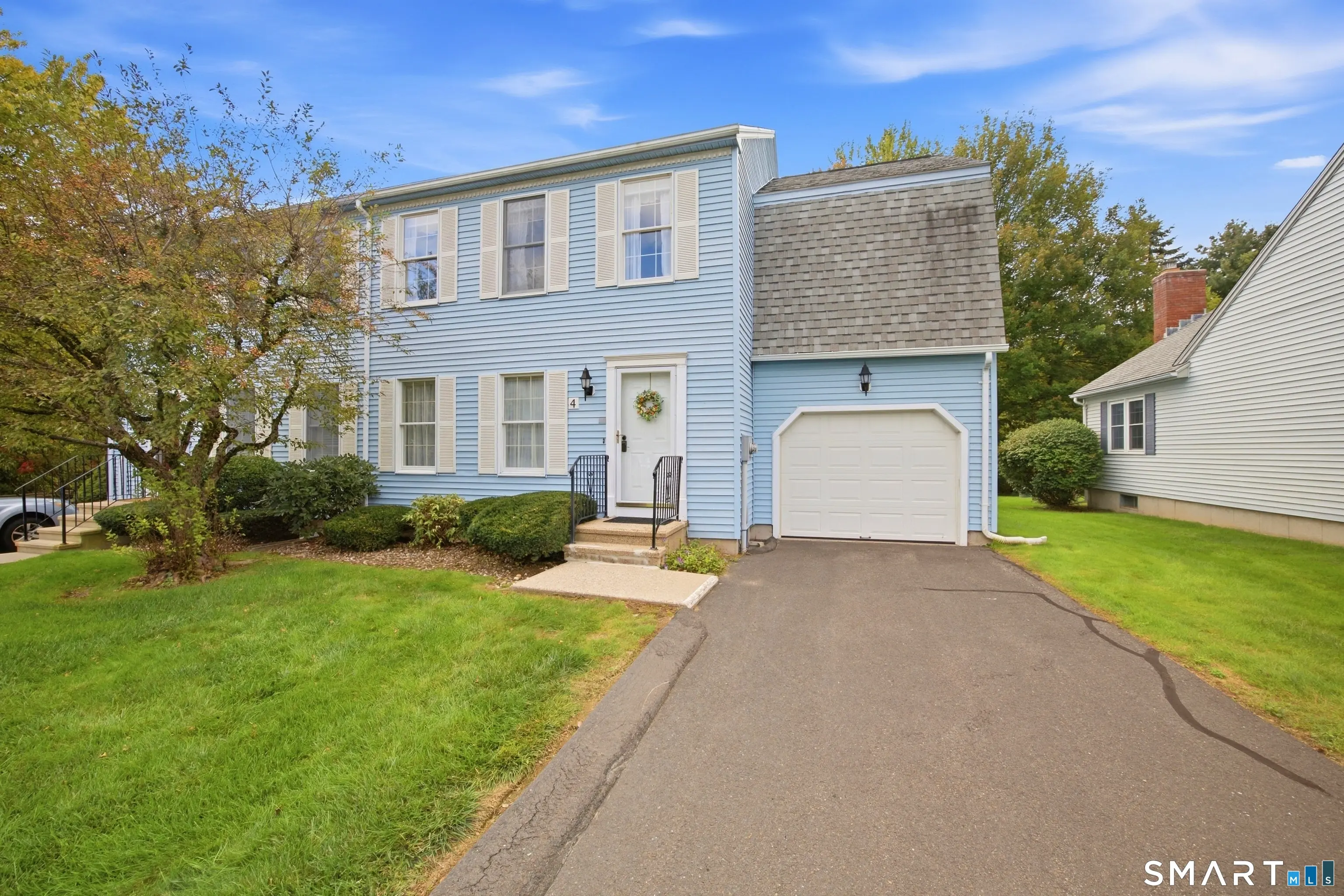 4 Oxford Drive 4, Suffield