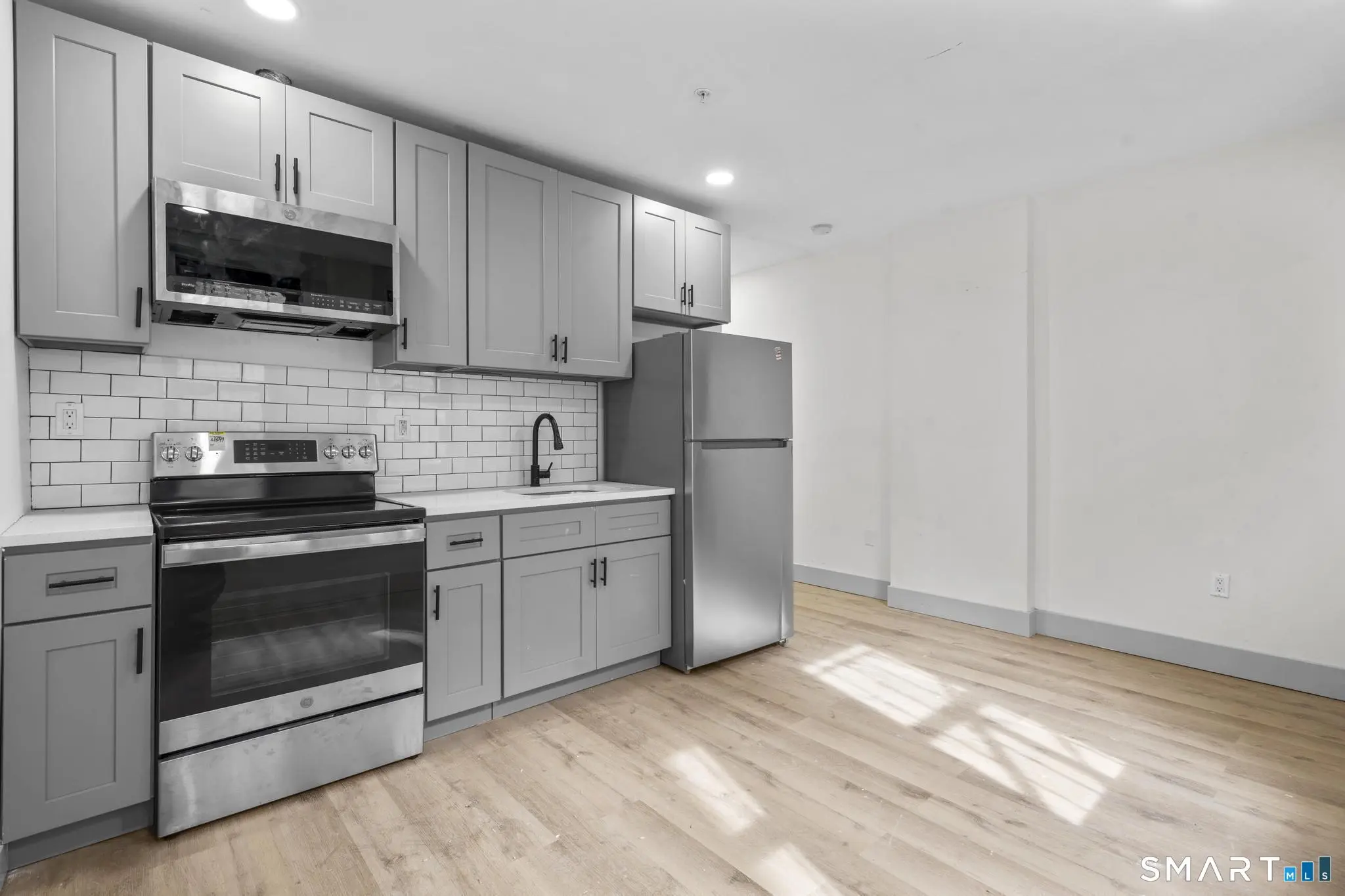 111 Bank Street 3d, Waterbury