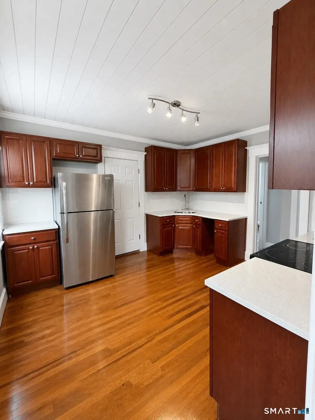 207 Helen Street 2nd Floor, Hamden