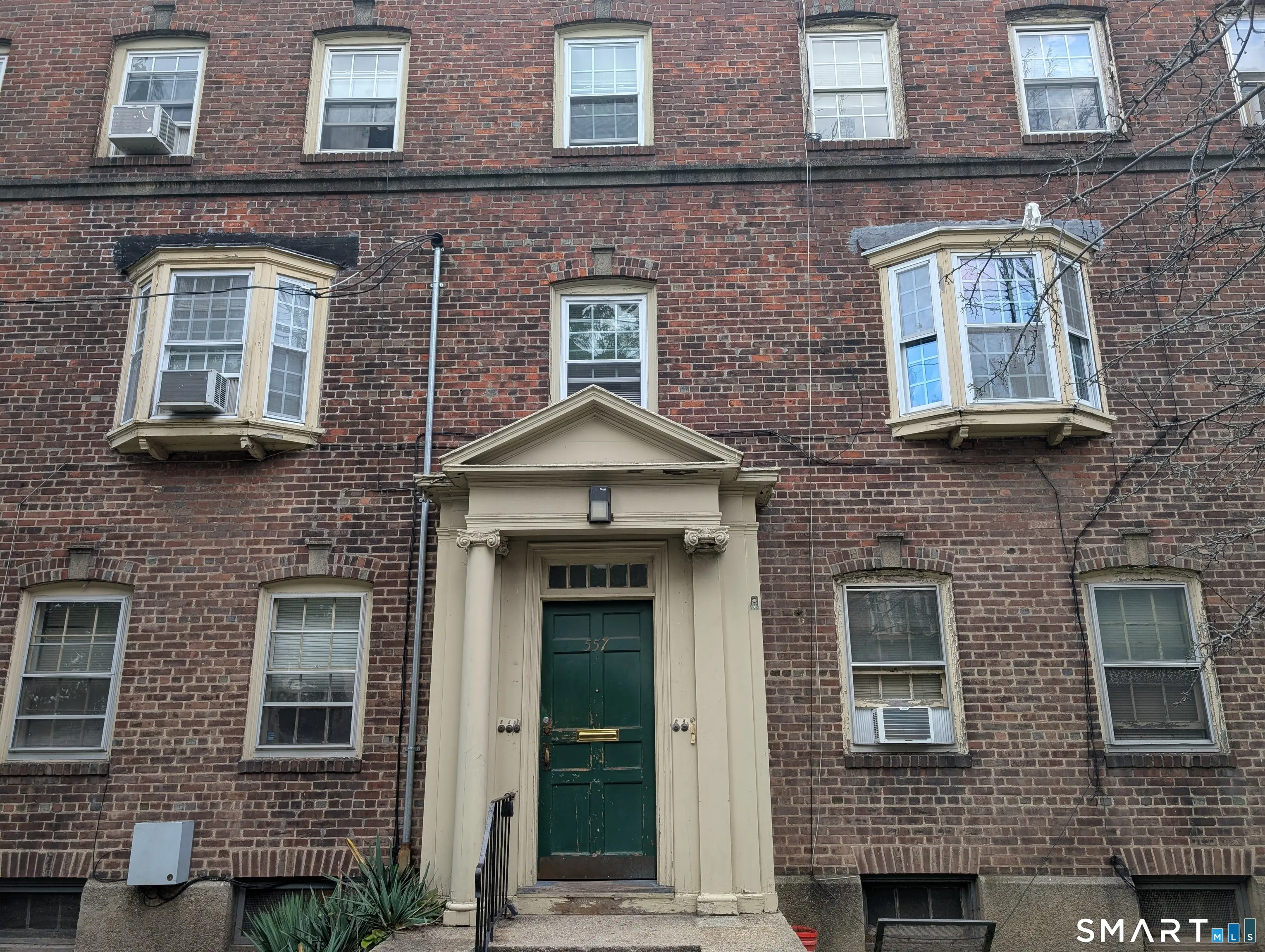 557 Wilmot Avenue 6, Bridgeport