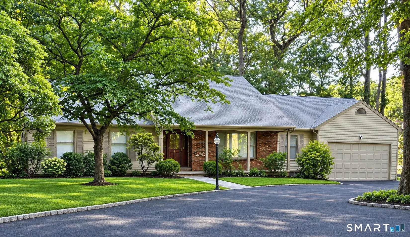 13 Silver Lakes Drive, Darien