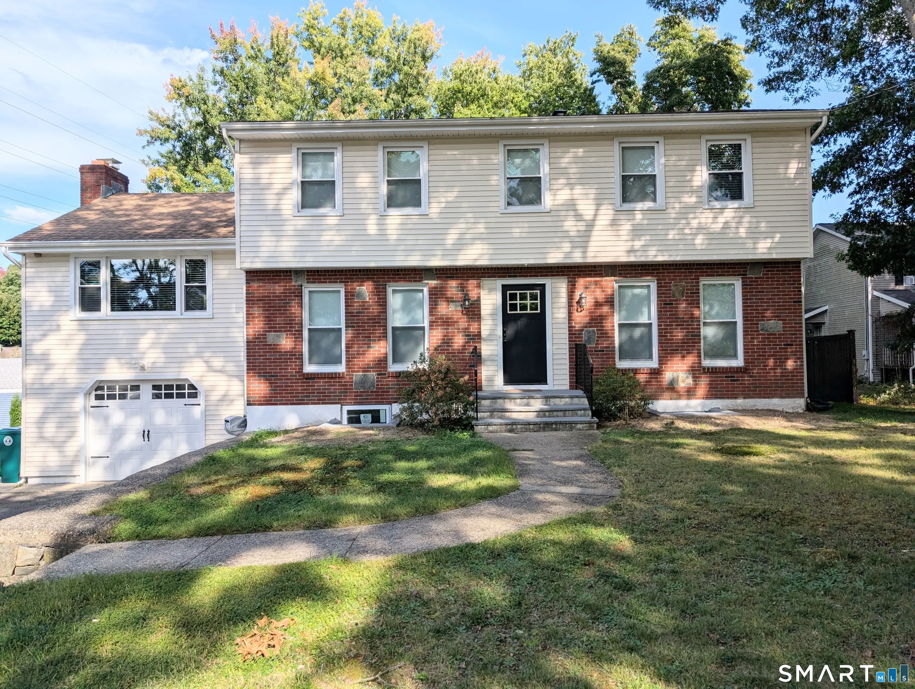 1996 Huntington Road, Stratford