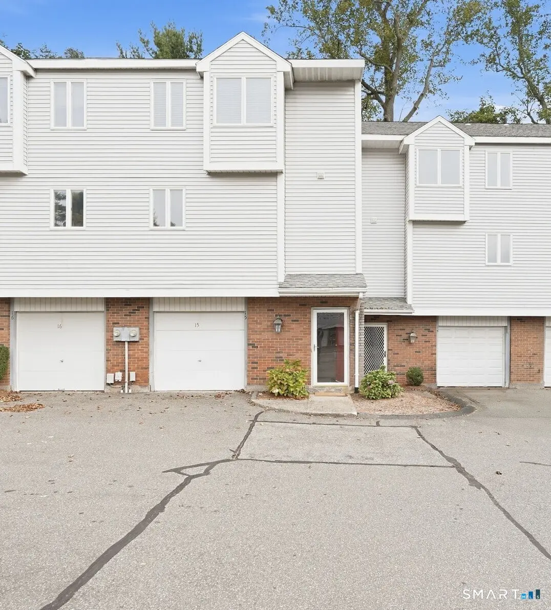 15 Brinley Way 15, Newington