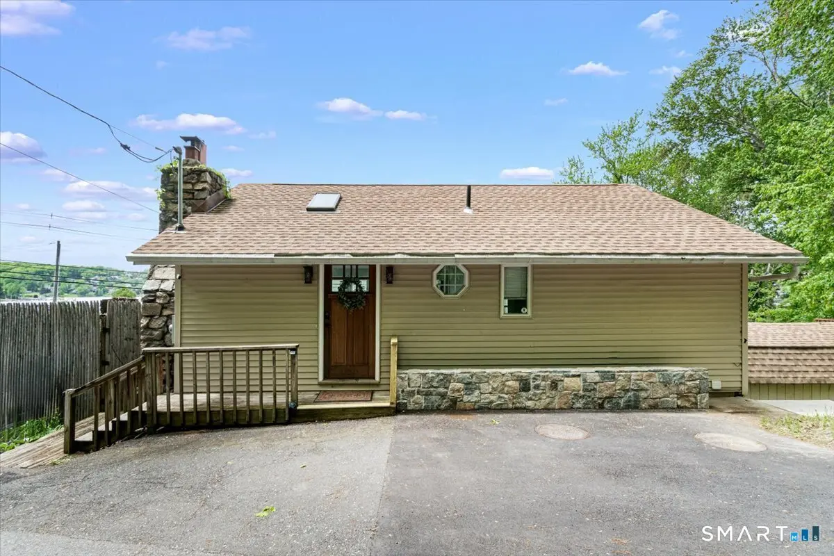 4 Candlewood Birches, Brookfield