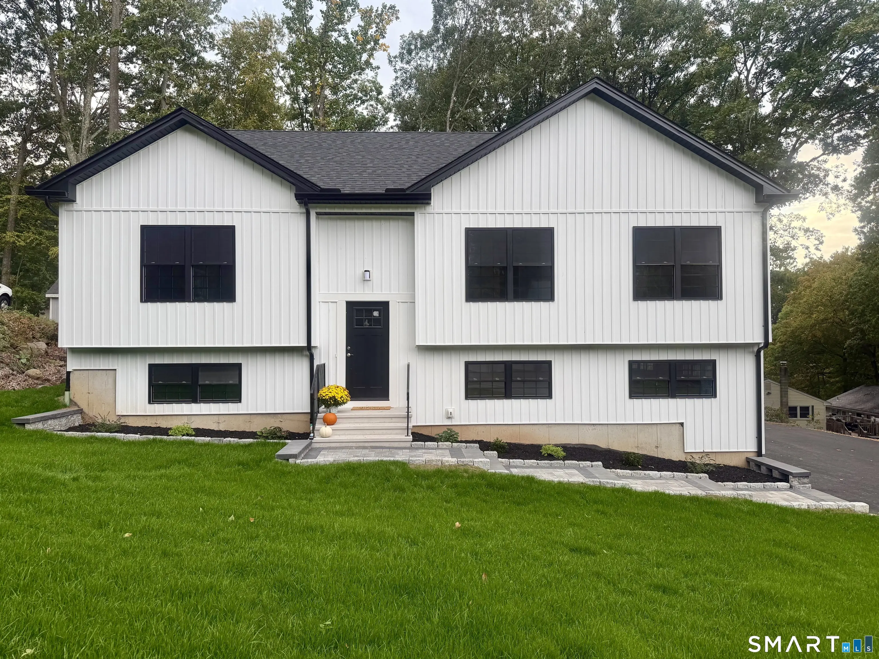 202 Pleasant View Avenue, Bristol